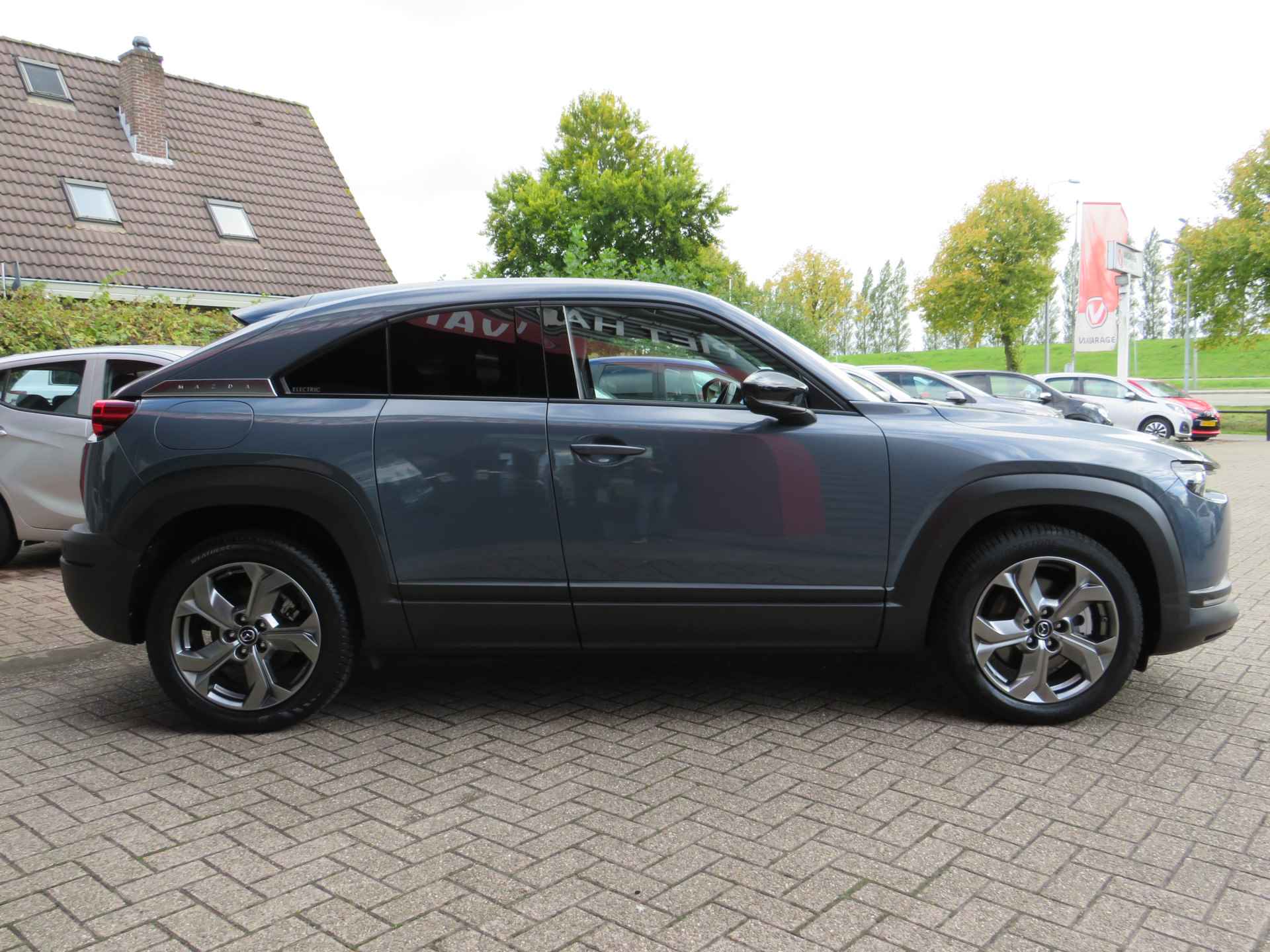 Mazda MX-30 E-SkyActiv 145 Advantage 36 kWh Na subsidie€ 17.900,- | Clima-Airco | Android Auto | Parkeercamera | Incl. BOVAG Garantie | Adapt. Cruise Control | DAB+ | Heads Up Display | - 5/48