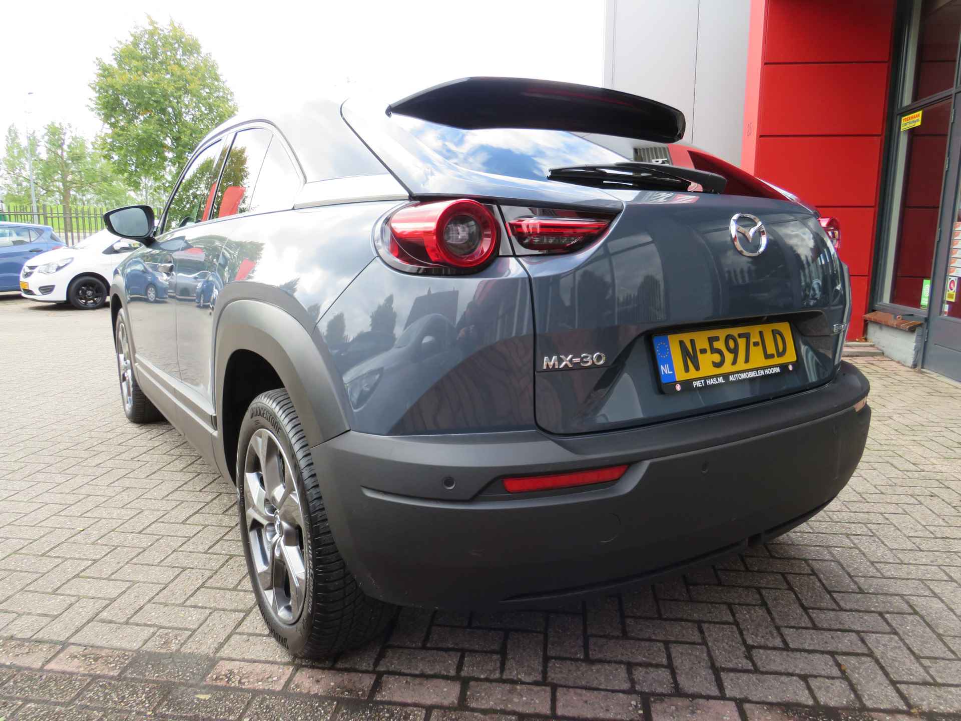 Mazda MX-30 E-SkyActiv 145 Advantage 36 kWh Na subsidie€ 17.900,- | Clima-Airco | Android Auto | Parkeercamera | Incl. BOVAG Garantie | Adapt. Cruise Control | DAB+ | Heads Up Display | - 8/48