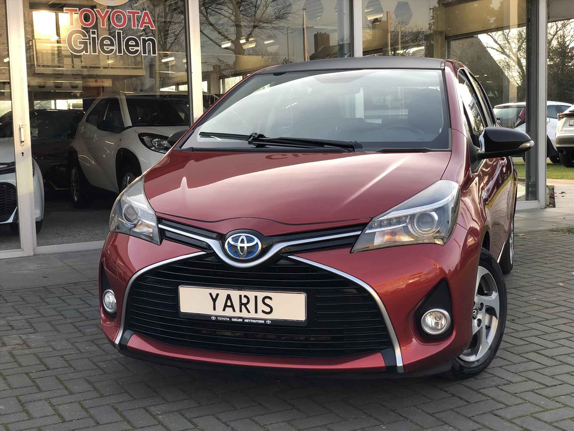 TOYOTA Yaris 1.5 Full Hybrid Lease | Navigatie, Trekhaak, Parkeercamera, Cruise control, Lichtmetalen velgen, Climate control - 2/32