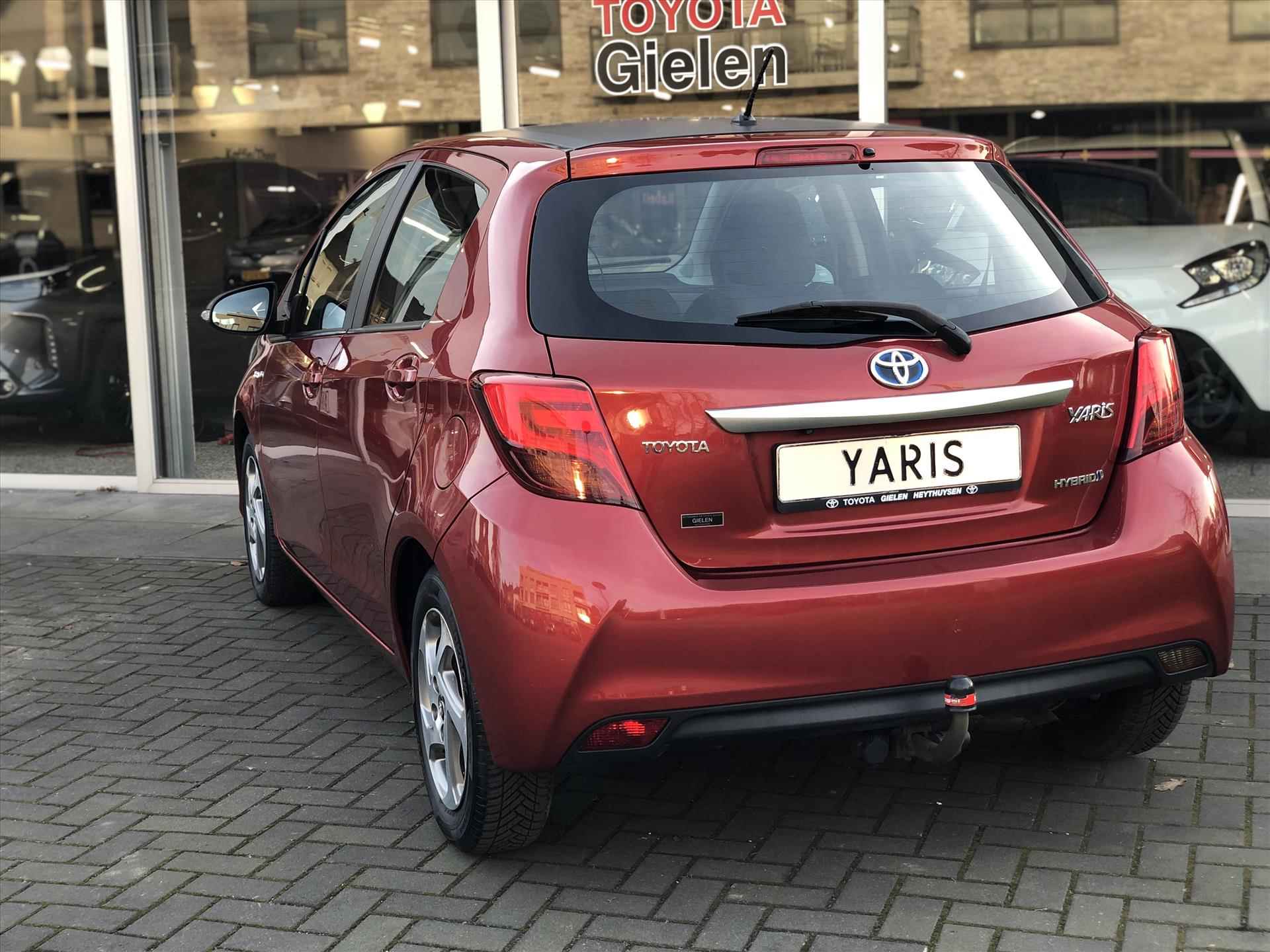 TOYOTA Yaris 1.5 Full Hybrid Lease | Navigatie, Trekhaak, Parkeercamera, Cruise control, Lichtmetalen velgen, Climate control - 8/32