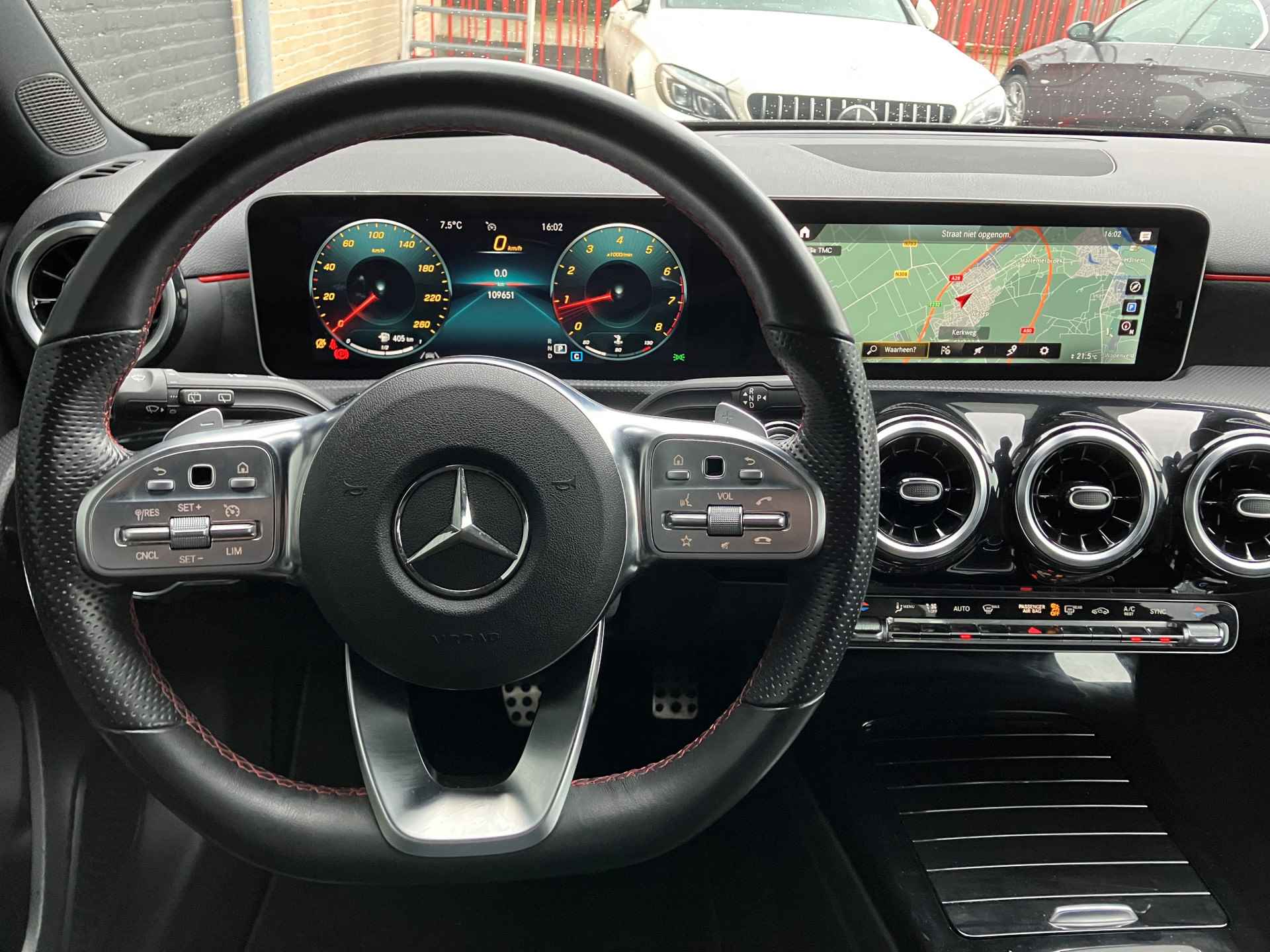 Mercedes-Benz A-Klasse 180 Business Solution AMG AUT. | 1e eigenaar | dealer onderhouden | apple carplay | camera | navigatie - 21/38