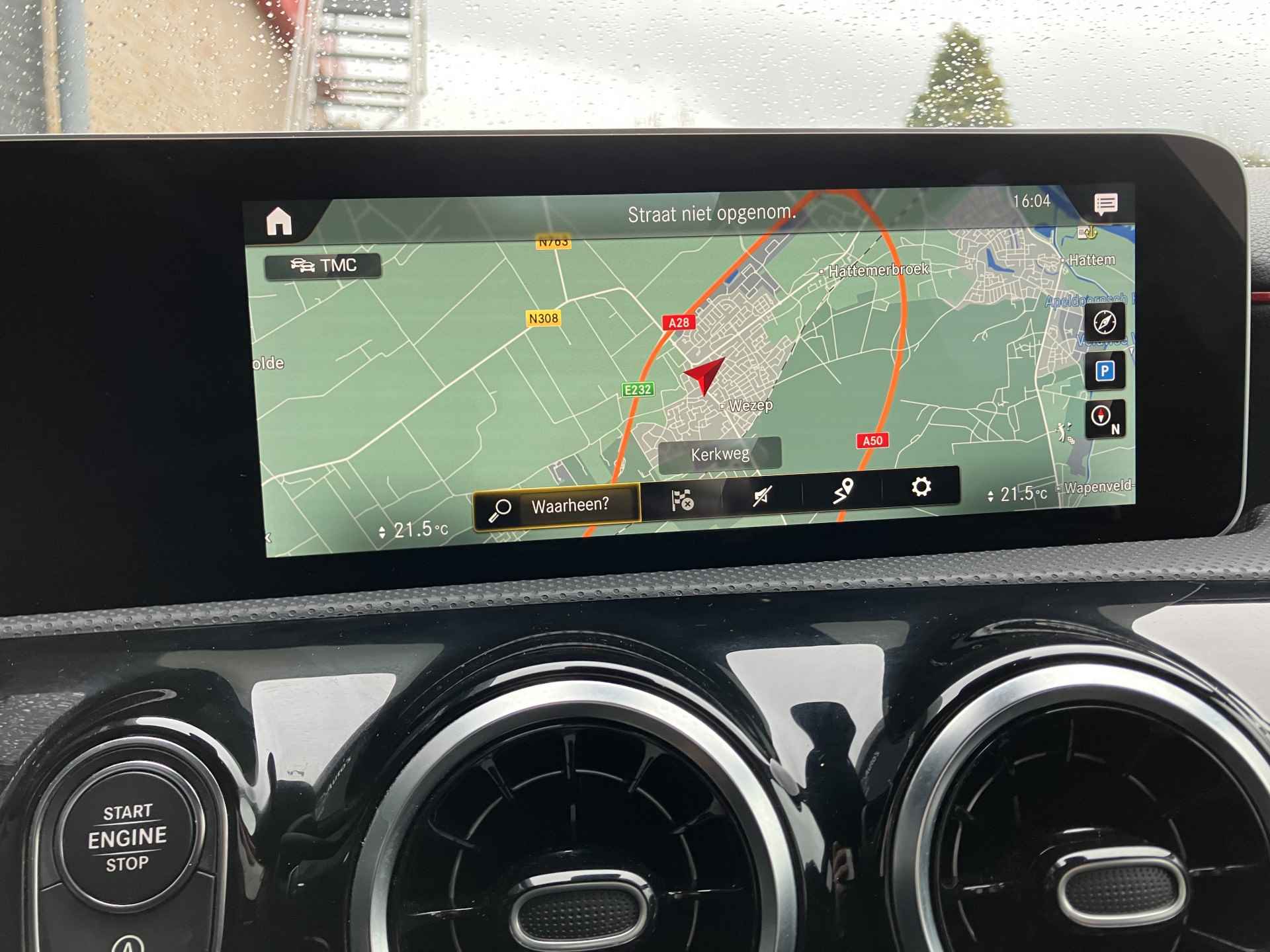 Mercedes-Benz A-Klasse 180 Business Solution AMG AUT. | 1e eigenaar | dealer onderhouden | apple carplay | camera | navigatie - 23/38