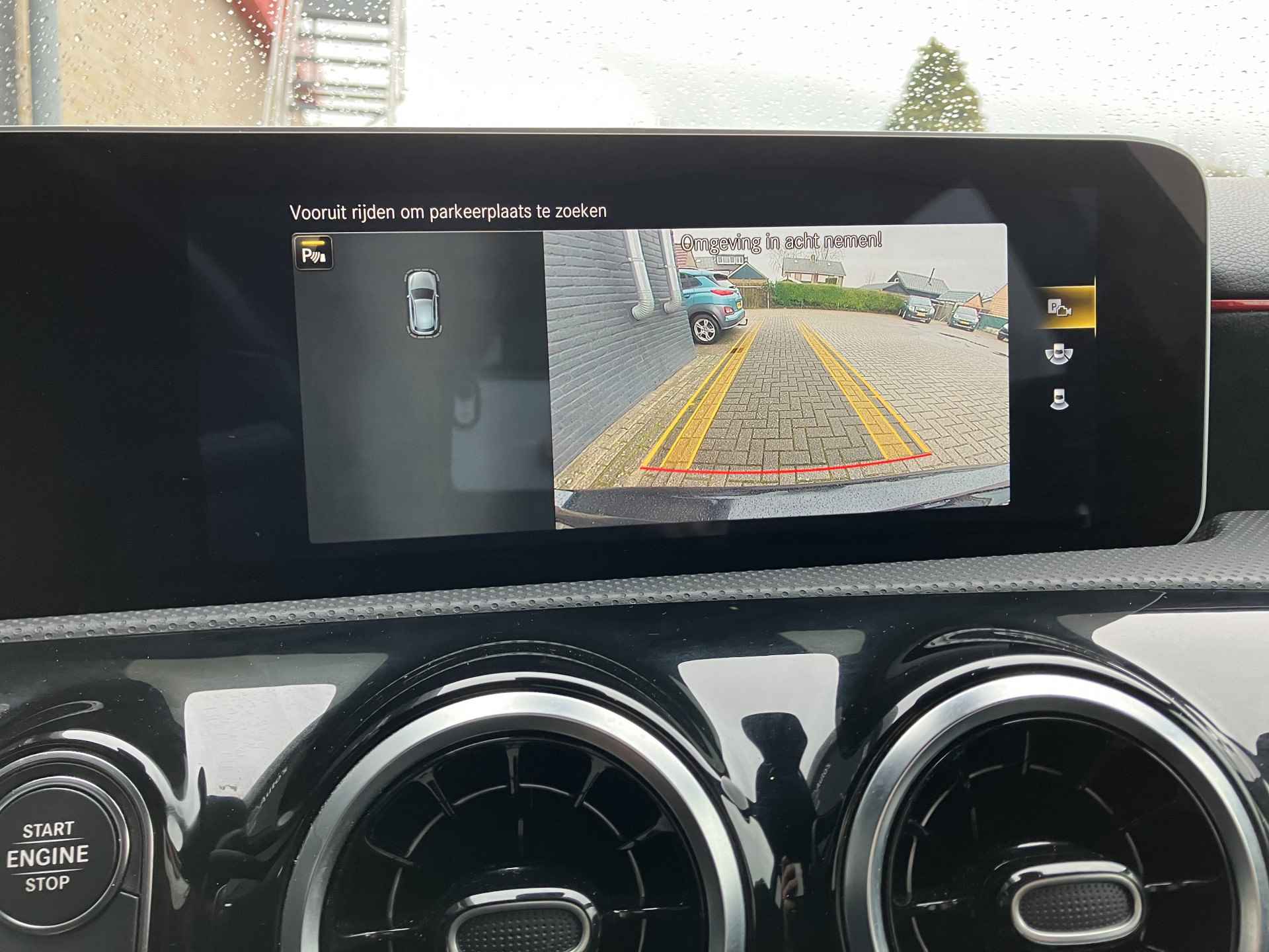 Mercedes-Benz A-Klasse 180 Business Solution AMG AUT. | 1e eigenaar | dealer onderhouden | apple carplay | camera | navigatie - 27/38