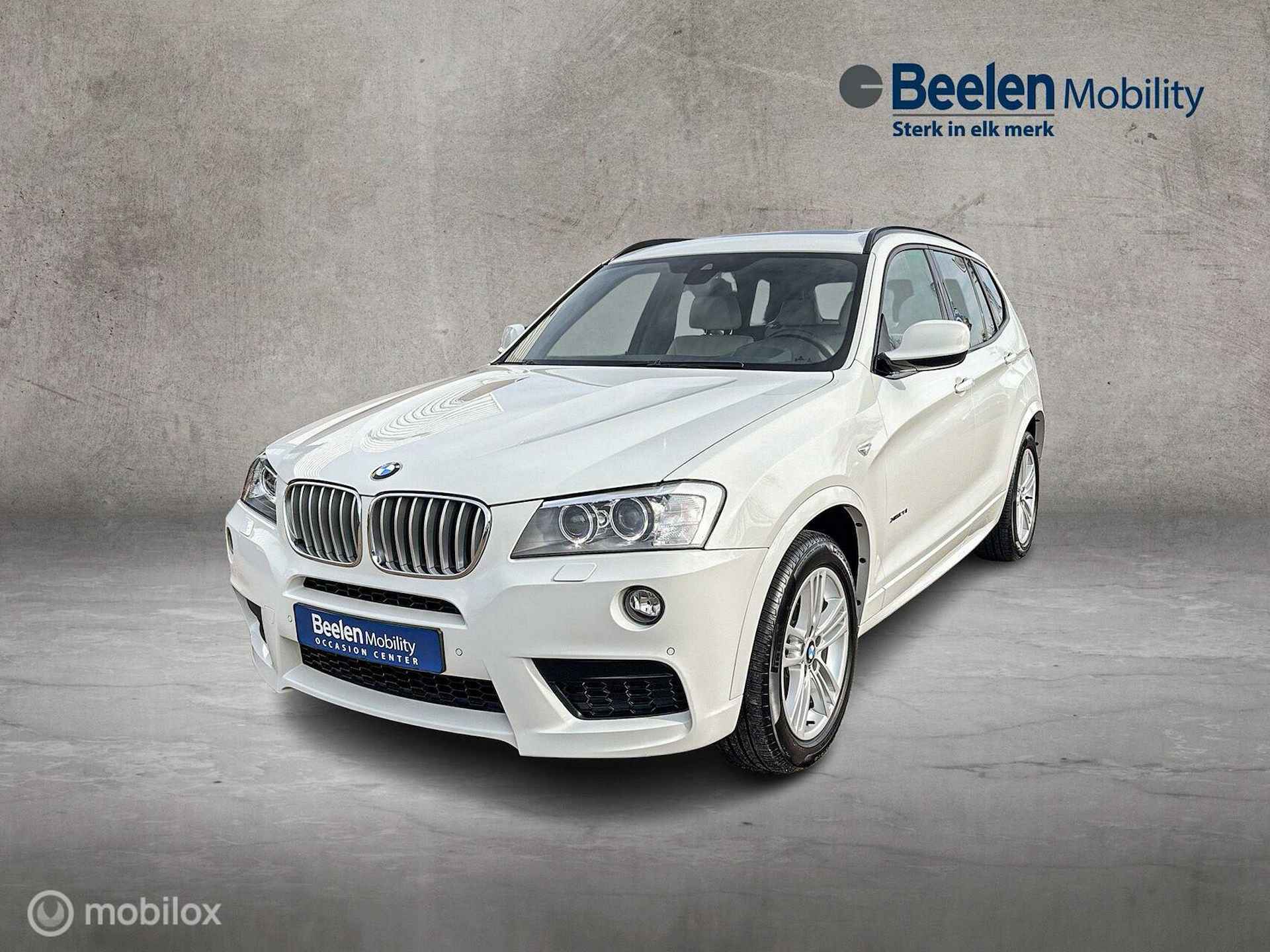 BMW X3 xDrive28i High Executive | Trekhaak | Pano | Climate