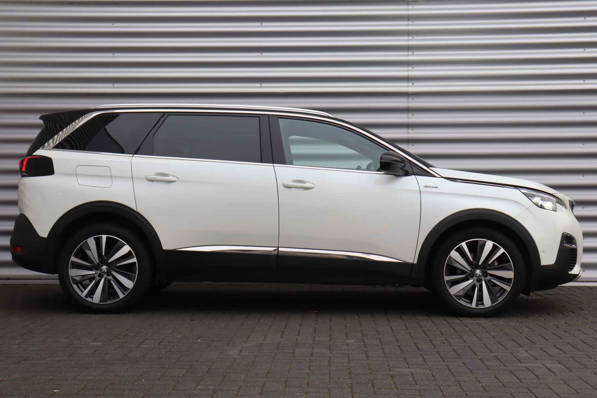 Peugeot 5008 1.2 PURETECH 130PK 7-ZITS GT-LINE AUTOMAAT / NAVI / LEDER / CLIMA / FULL-LED / PDC / 19" LMV / CAMERA / KEYLESS / FOCAL AUDIO / - 3/49