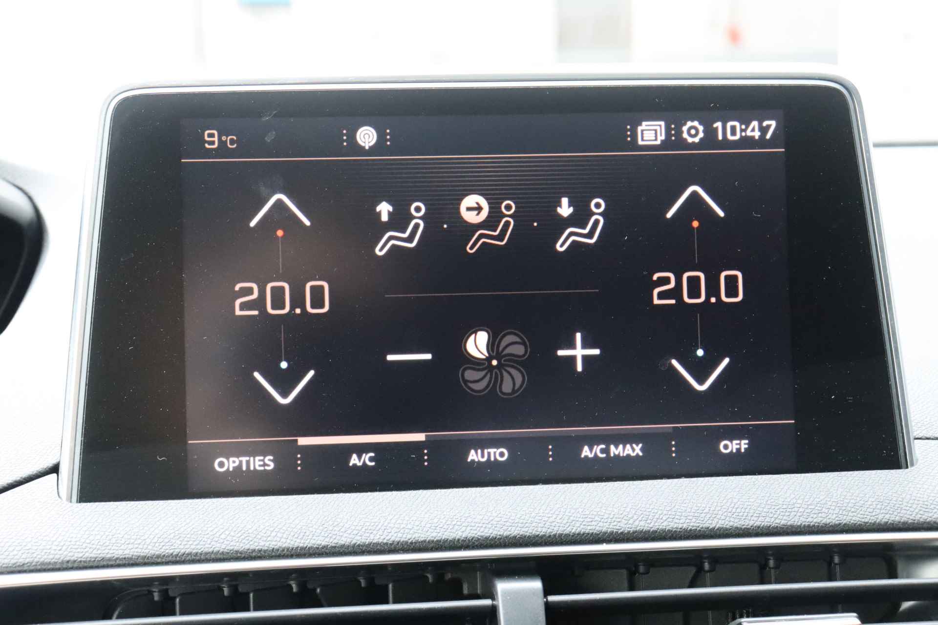 Peugeot 5008 1.2 PURETECH 130PK 7-ZITS GT-LINE AUTOMAAT / NAVI / LEDER / CLIMA / FULL-LED / PDC / 19" LMV / CAMERA / KEYLESS / FOCAL AUDIO / - 45/49