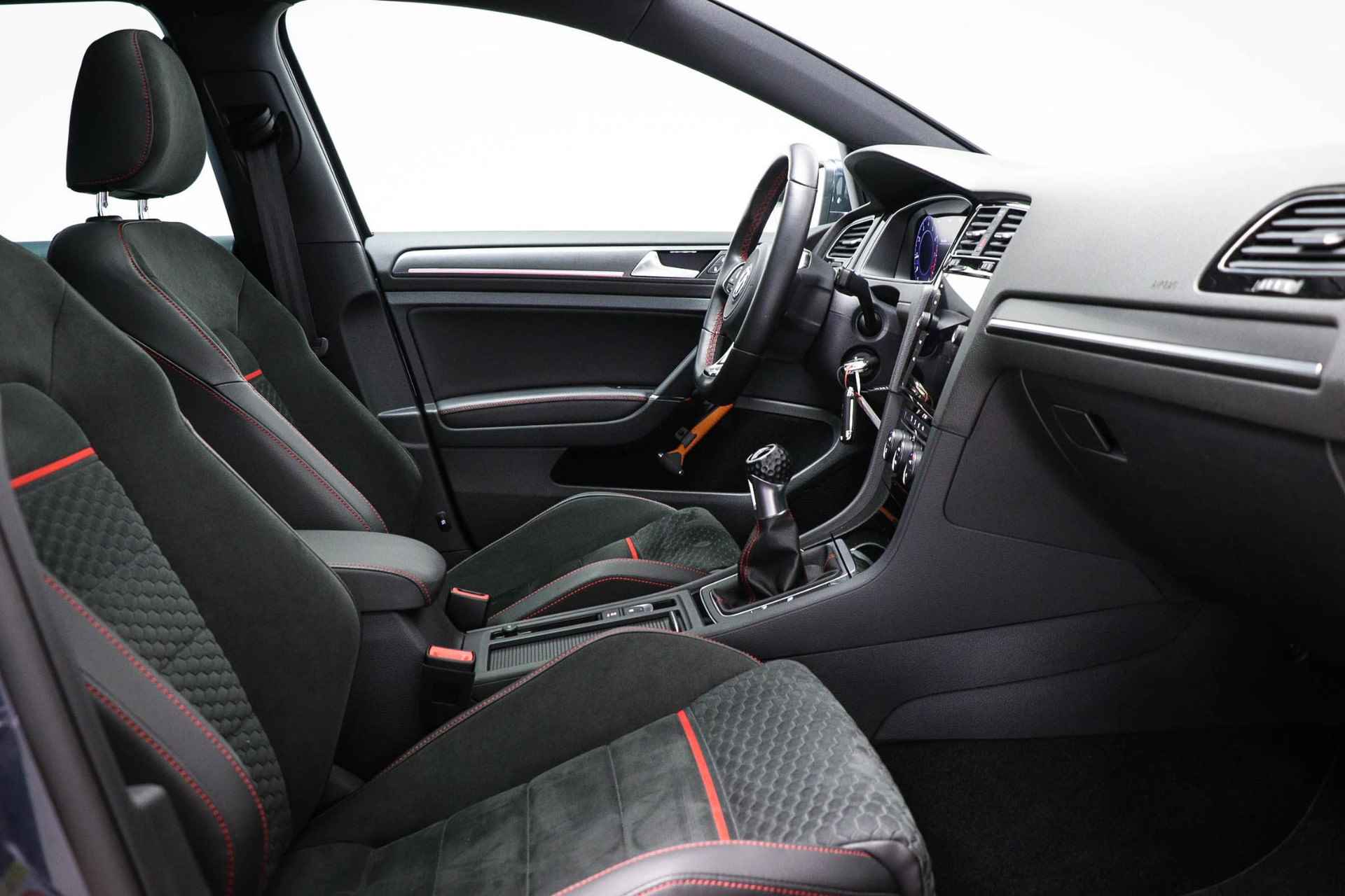 Volkswagen Golf 2.0 TSI GTI Performance | EXECUTIVE- PACK | PANORAMADAK | VIRTUAL COCKPIT | TREKHAAK | 19" - 5/67