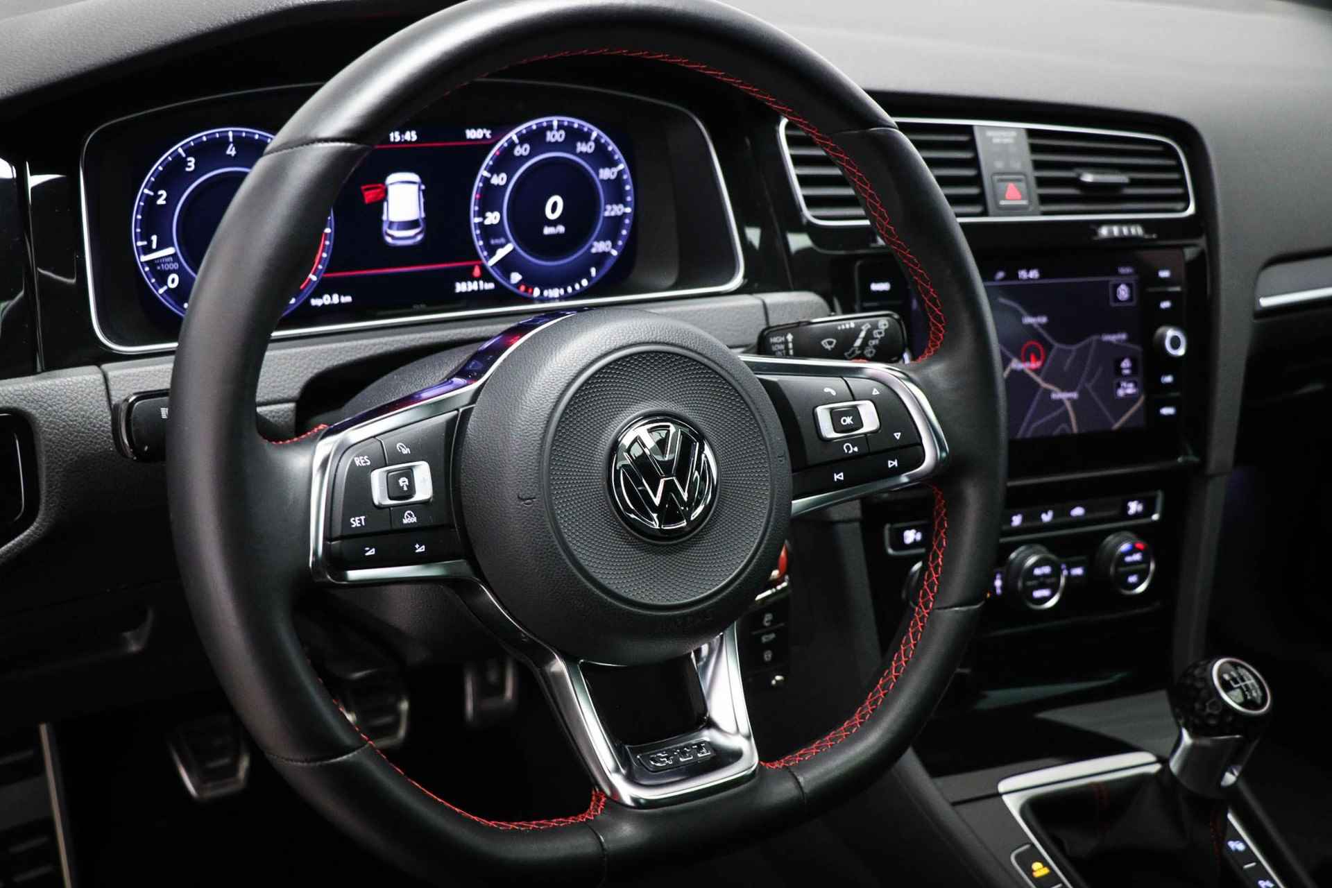 Volkswagen Golf 2.0 TSI GTI Performance | EXECUTIVE- PACK | PANORAMADAK | VIRTUAL COCKPIT | TREKHAAK | 19" - 32/67