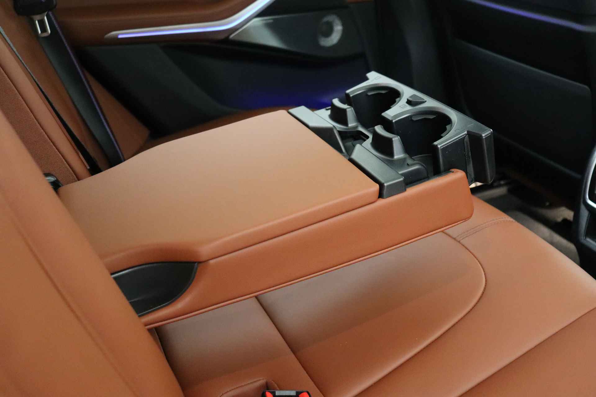 BMW X5 xDrive50e High Executive M Sport Automaat / Panoramadak Sky Lounge / Trekhaak / Massagefunctie / Parking Assistant Professional / Bowers & Wilkins / Soft-Close - 24/79