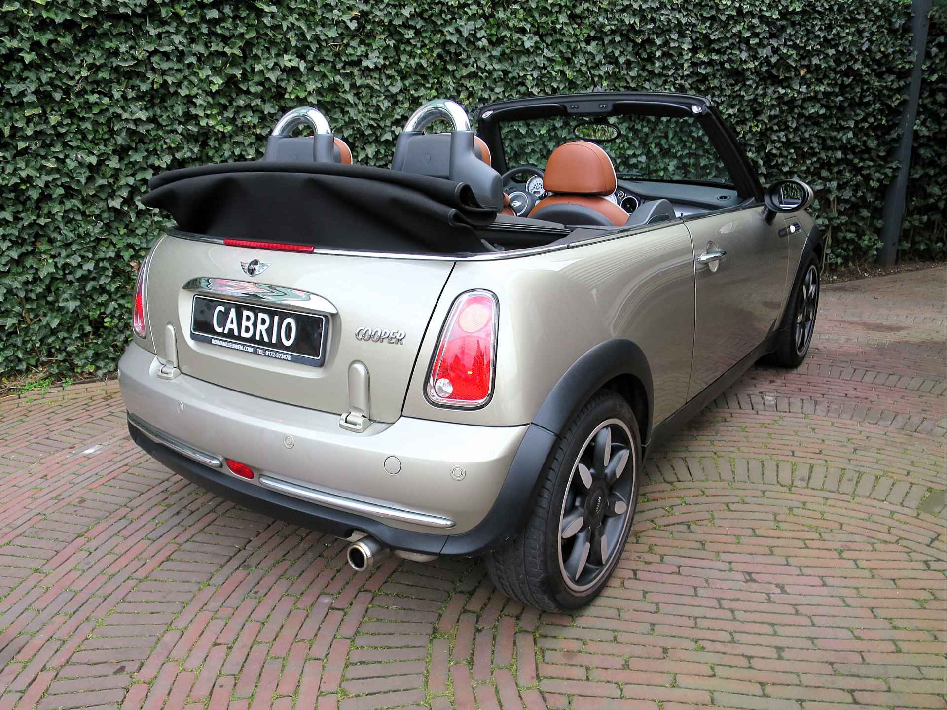 MINI Cabrio 1.6 Cooper Sidewalk R52 NL-auto, PDC, Leer, cruis, 17" en Youngtimer - 2/49