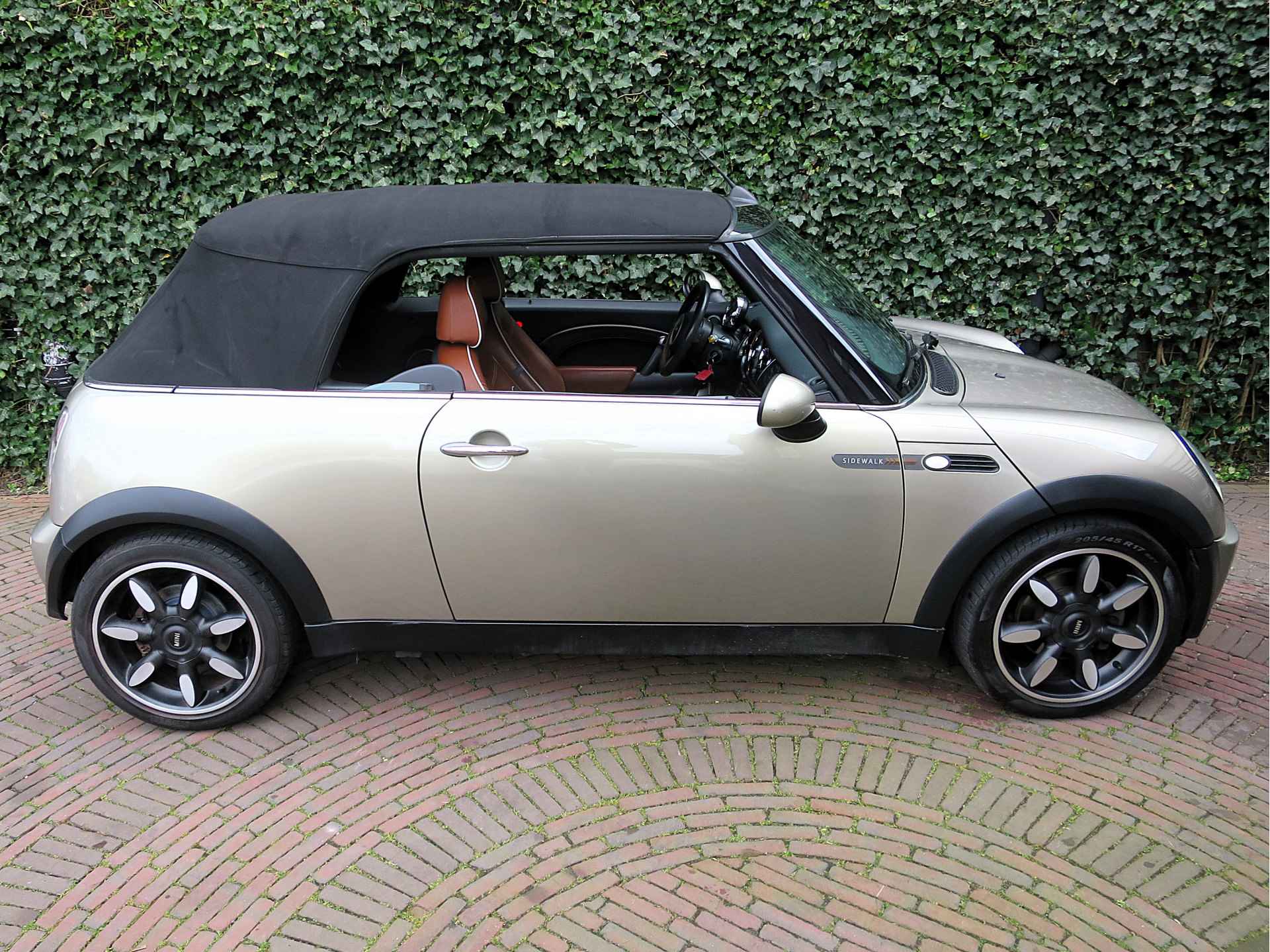 MINI Cabrio 1.6 Cooper Sidewalk R52 NL-auto, PDC, Leer, cruis, 17" en Youngtimer - 9/49