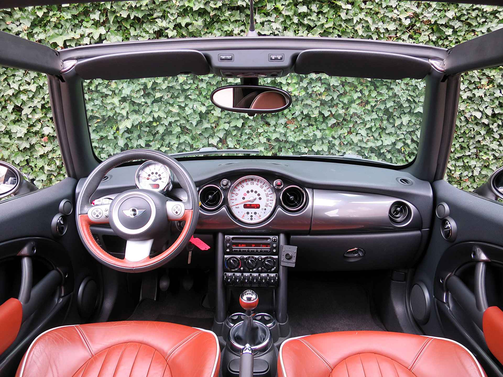 MINI Cabrio 1.6 Cooper Sidewalk R52 NL-auto, PDC, Leer, cruis, 17" en Youngtimer - 18/49