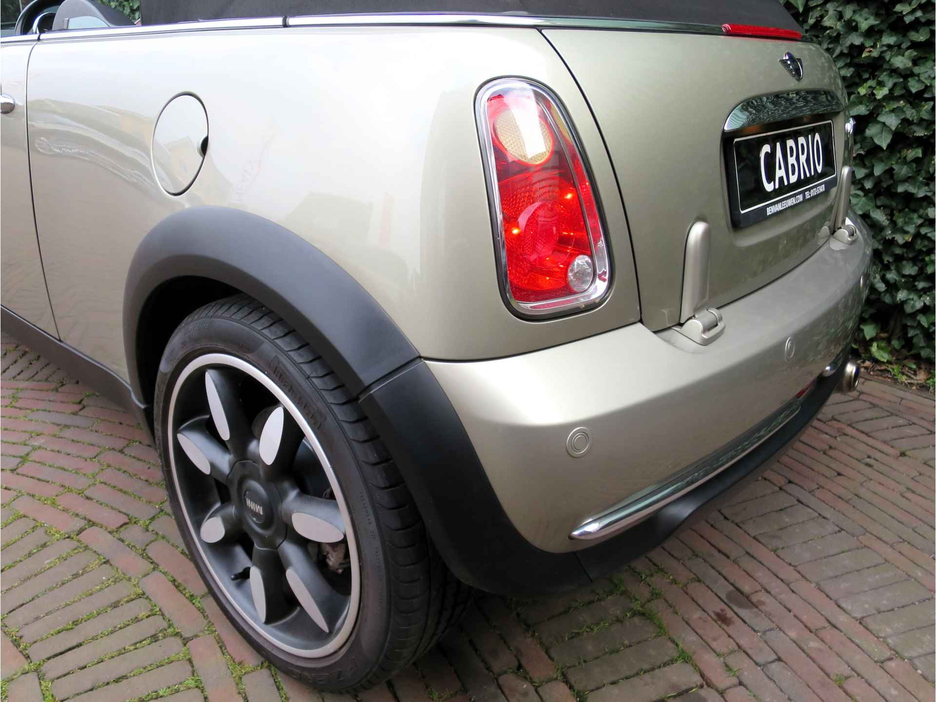 MINI Cabrio 1.6 Cooper Sidewalk R52 NL-auto, PDC, Leer, cruis, 17" en Youngtimer - 27/49