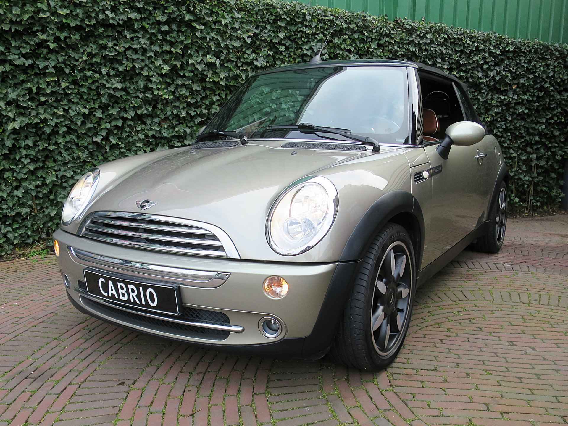 MINI Cabrio 1.6 Cooper Sidewalk R52 NL-auto, PDC, Leer, cruis, 17" en Youngtimer - 31/49