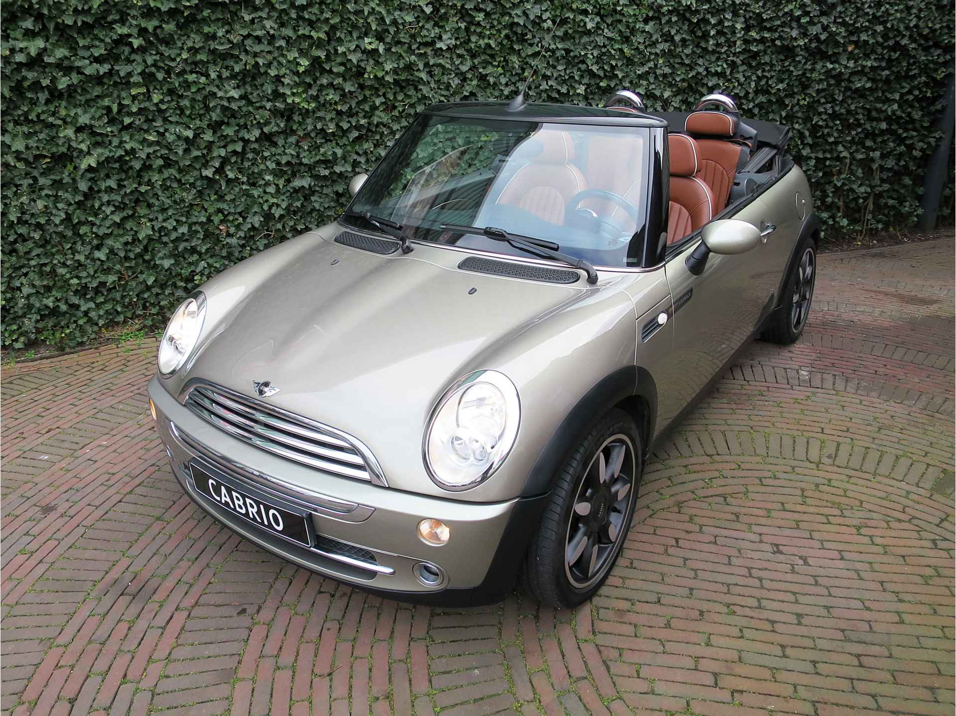 MINI Cabrio 1.6 Cooper Sidewalk R52 NL-auto, PDC, Leer, cruis, 17" en Youngtimer - 47/49