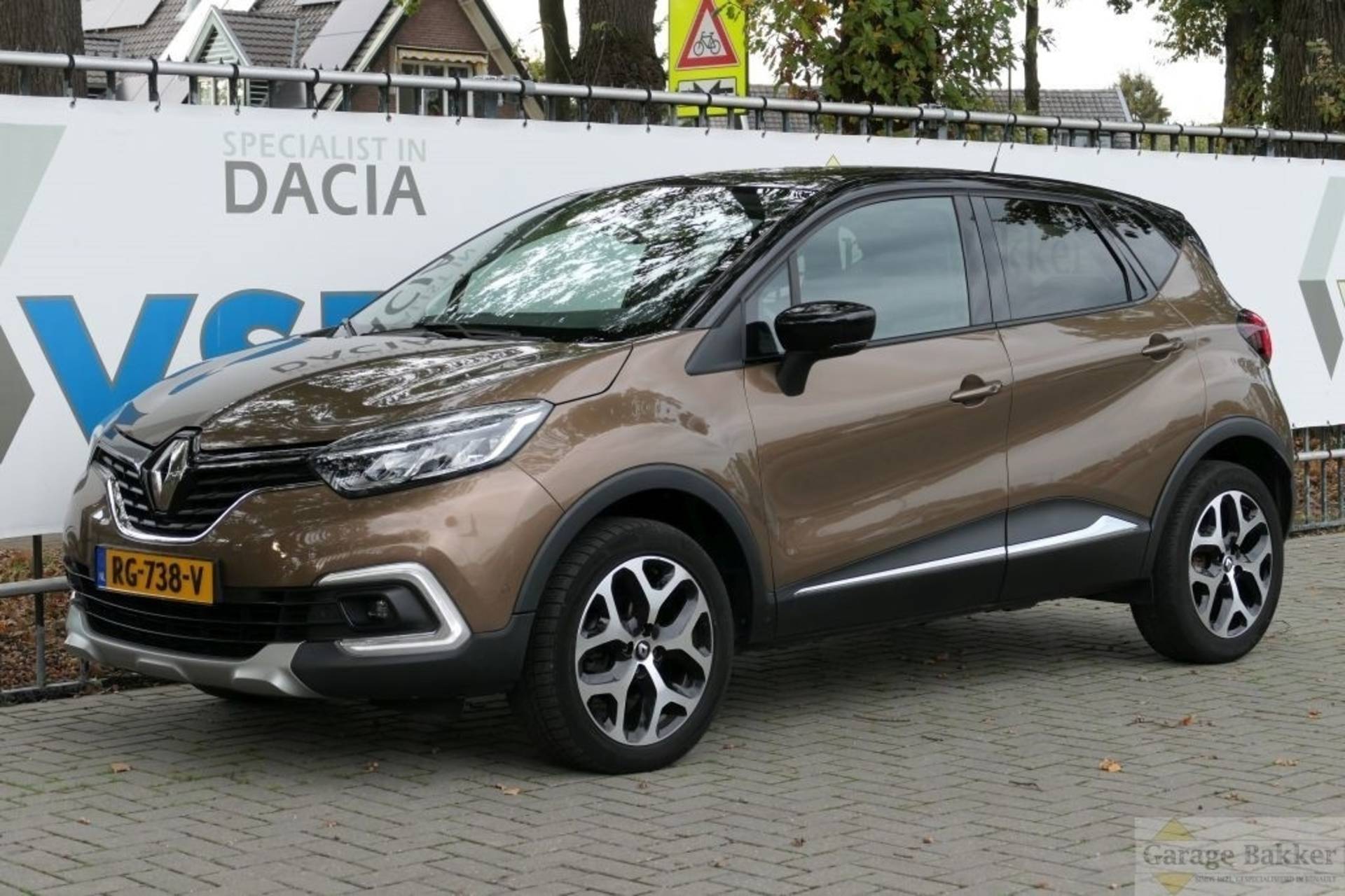 RENAULT Captur TCe 90 Intens - 7/26