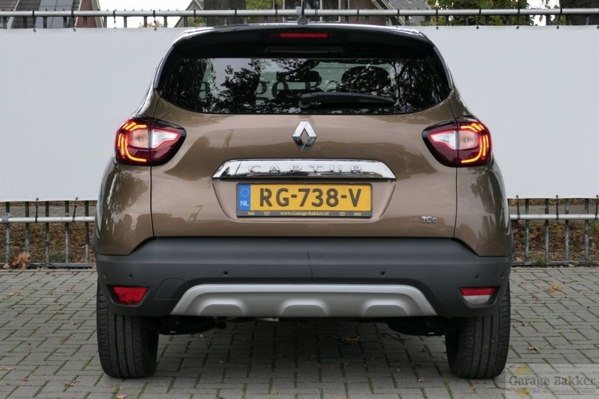 RENAULT Captur TCe 90 Intens - 25/26