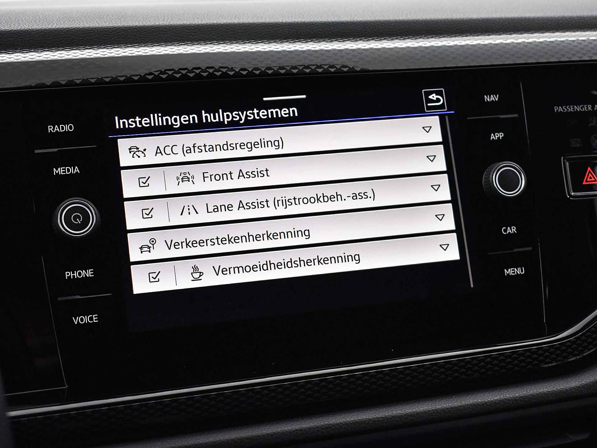Volkswagen Taigo 1.0 Tsi 95pk Life | ACC | Airco | P-Sensoren | Camera | Keyless | Navi | App-Connect | 16'' Inch | Garantie t/m 02-08-2027 of 100.000km - 26/32