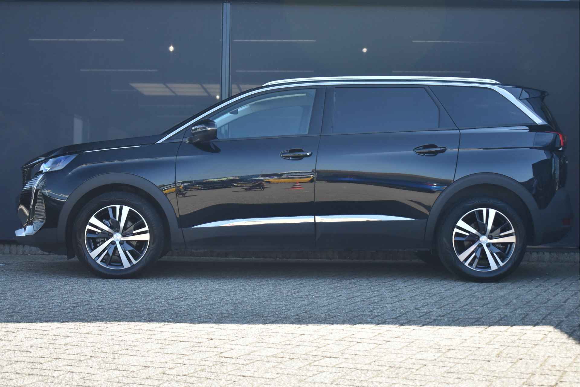 Peugeot 5008 1.2 PureTech Allure Pack Business 7p. 130pk Automaat | Navigatie Pro | Keyless-Entry | Full-LED | Achteruitrijcamera | Climate C - 4/46