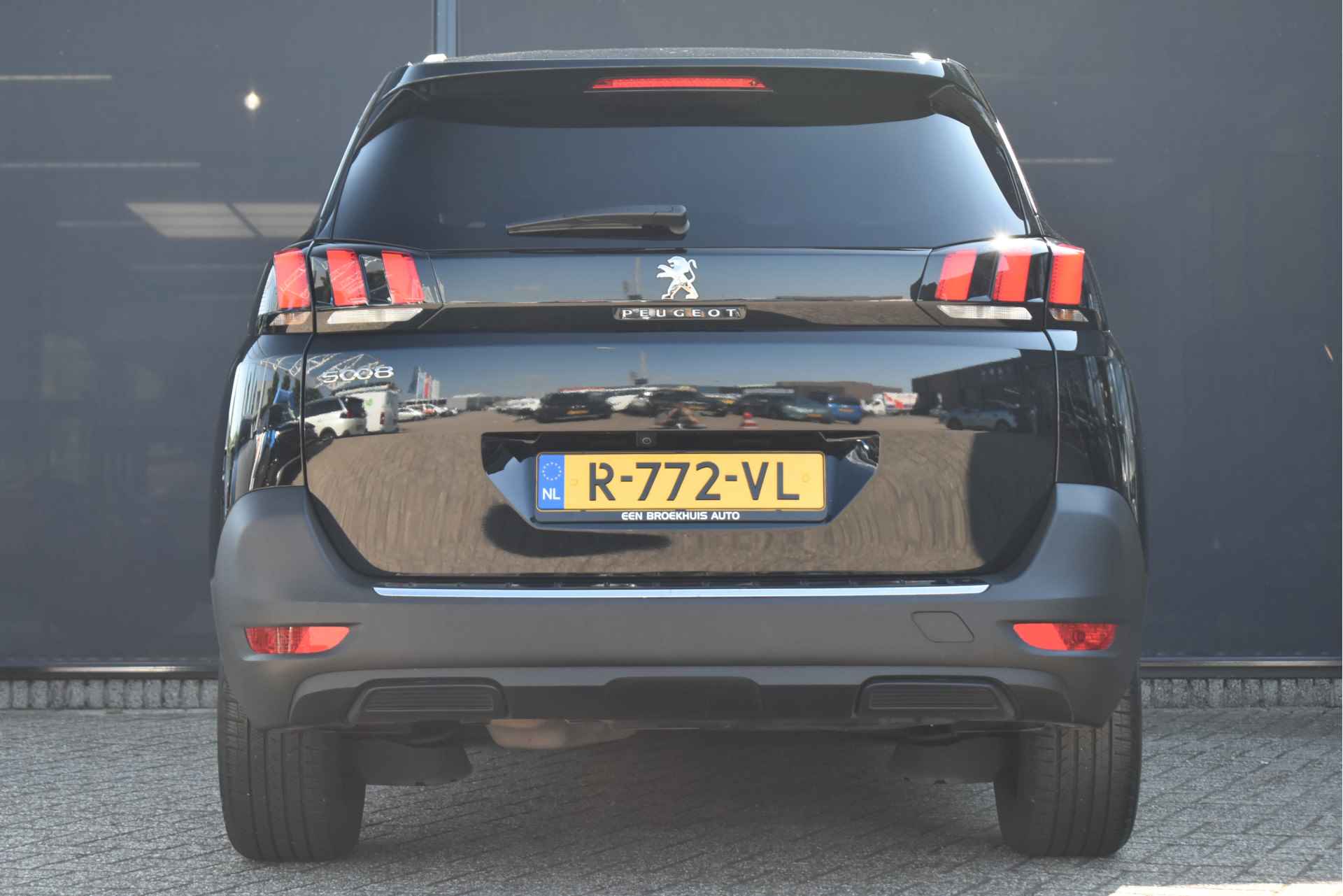 Peugeot 5008 1.2 PureTech Allure Pack Business 7p. 130pk Automaat | Navigatie Pro | Keyless-Entry | Full-LED | Achteruitrijcamera | Climate C - 5/46