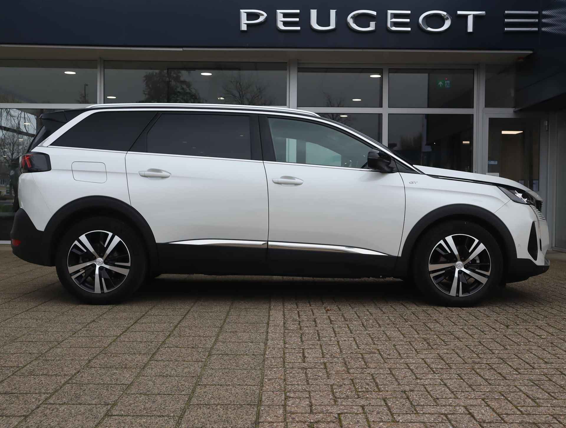 Peugeot 5008 SUV GT Hybrid 136pk e-DSC6 Automaat, Rijklaarprijs, Navigatie 360° Camera Adaptieve cruise control - 3/65