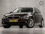 BMW 3 Serie Touring 318i Sportline Automaat (NAVIGATIE, ZWARTE HEMEL, SPORTSTOELEN, LED KOPLAMPEN, ACHTERKLEP ELEKTRISCH, PARKEERSENSOREN, CRUISE, DAB+, NIEUWSTAAT)