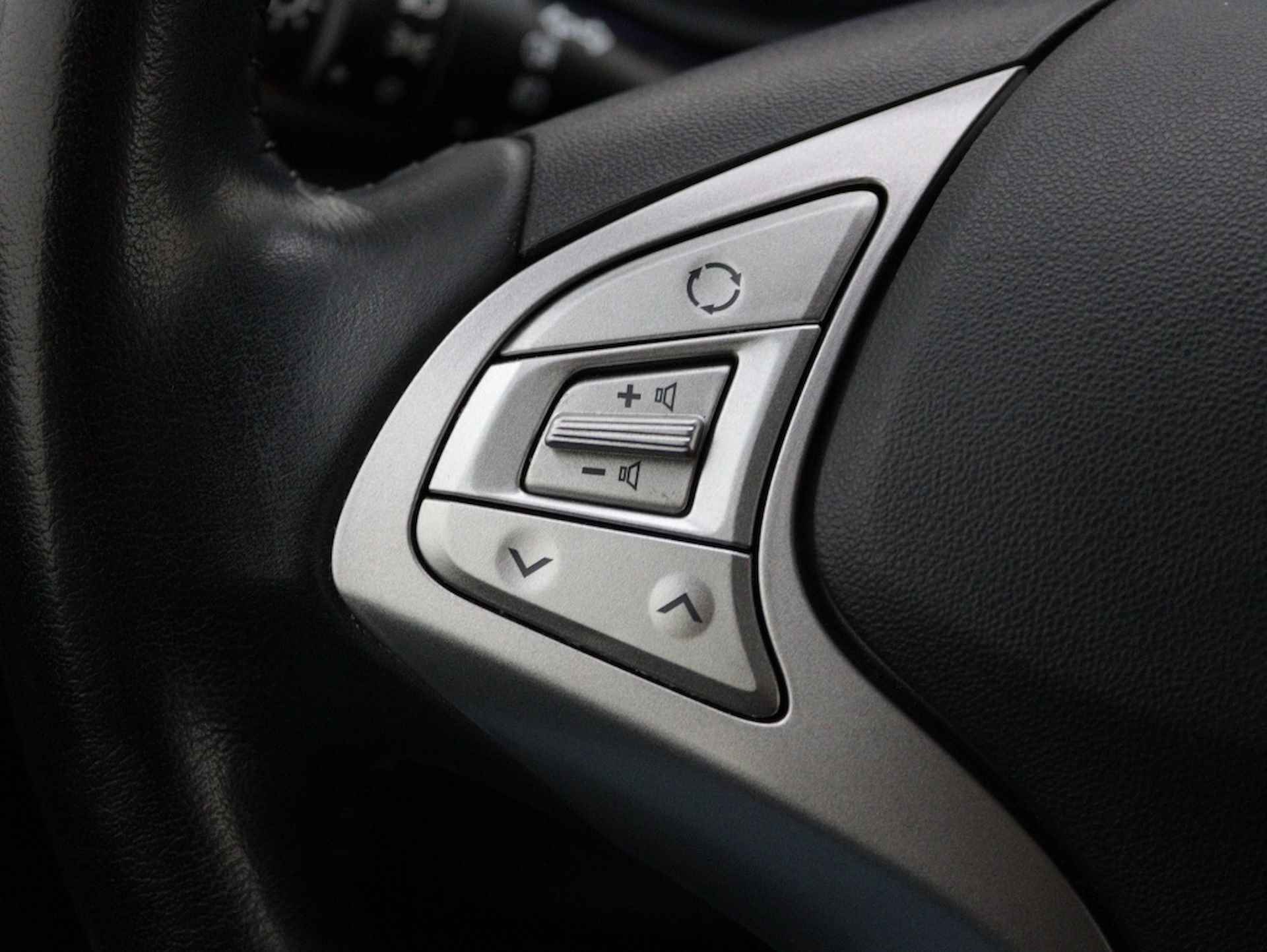 Hyundai ix20 1.4i Go! | Navigatie | Hoog zitter | Achteruitrij Camera | - 24/38