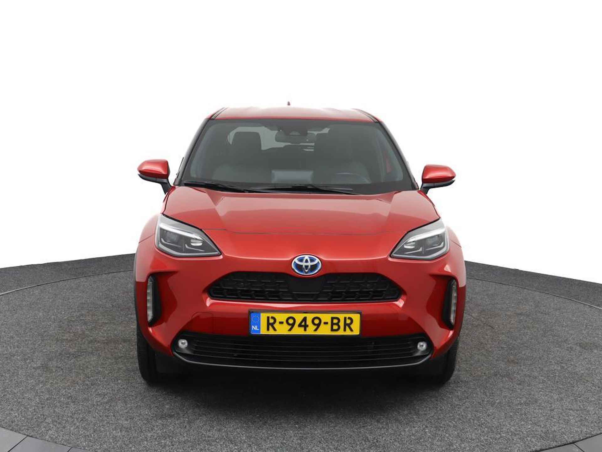 Toyota Yaris Cross 1.5 Hybrid First Edition AWD | Navigatie | Parkeercamera | Stuur en stoelverwarming | - 16/44