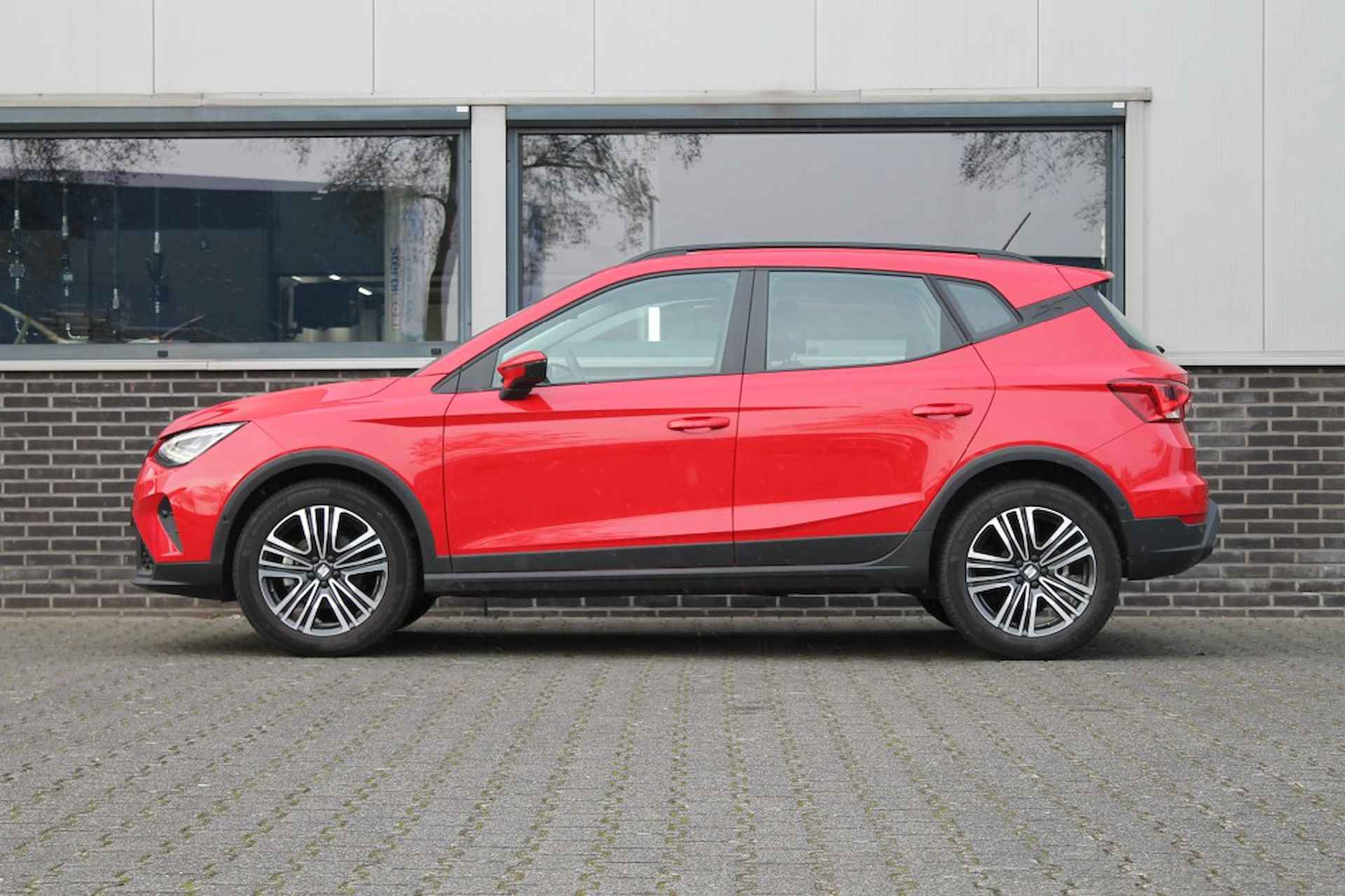 SEAT Arona 1.0 TSI Copa 110PK DSG Automaat - LED - Carplay - Sensoren V+A - 5/25