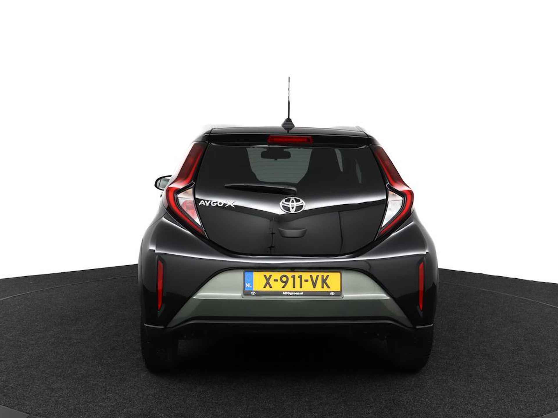 Toyota Aygo X 1.0 VVT-i MT Pulse | Stoelverwarming | Adaptive Cruise Control | All Seasonbanden | Apple Carplay/Android Auto | - 41/43