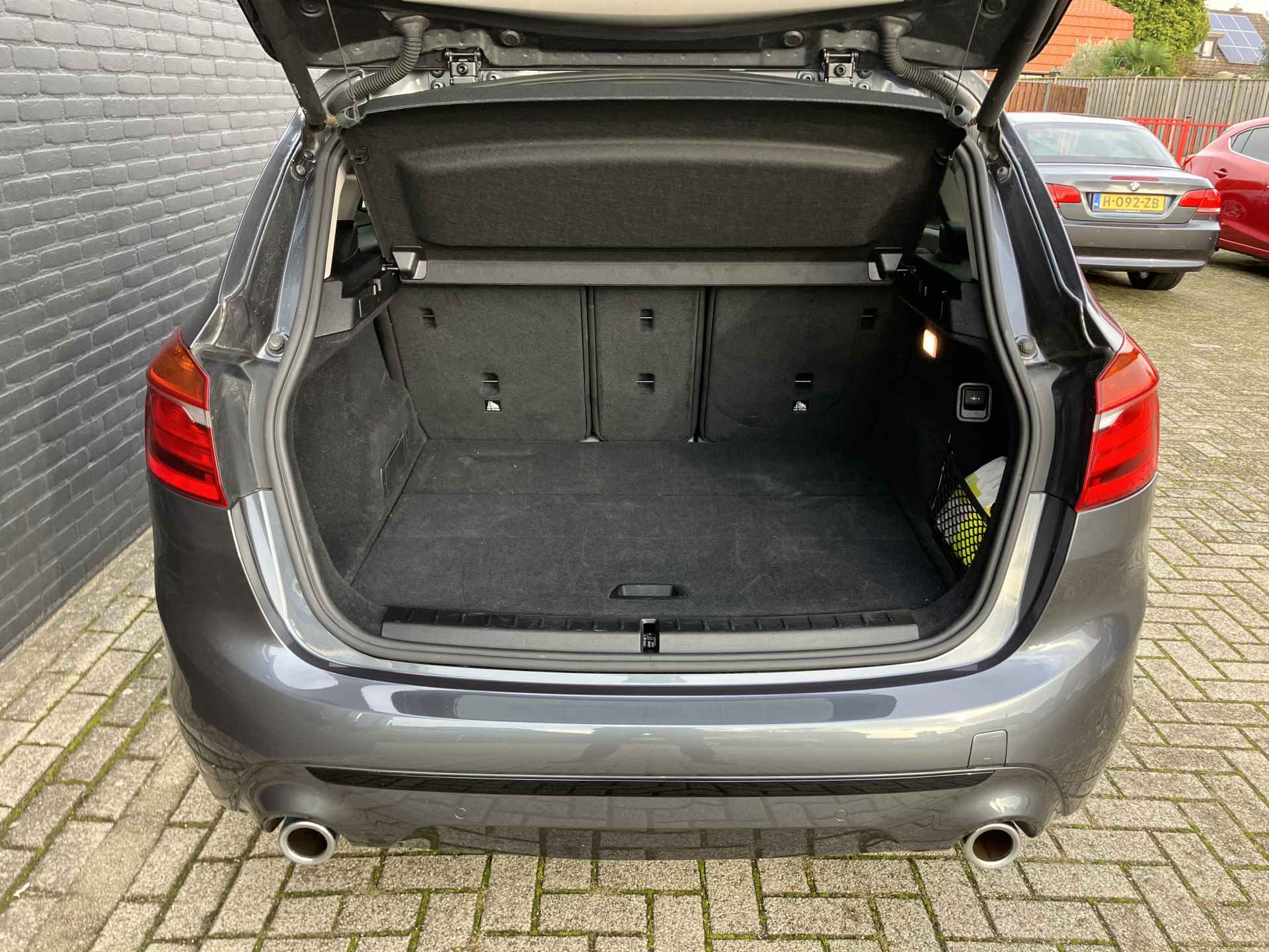 BMW 2 Serie Active Tourer 220i High Executive 192 pk AUT. | 1e eigenaar | dealer onderhouden | leder sportstoelen | navigatie | DAB - 22/40