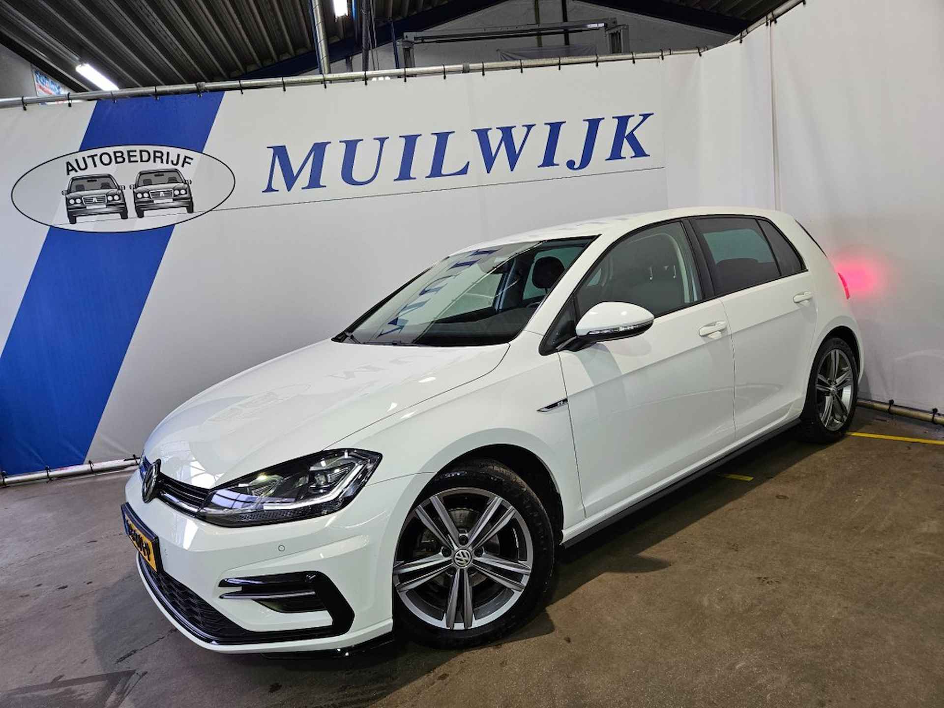 VOLKSWAGEN Golf 1.0 TSI Highline Business R / R-Line / Virtual / Full LED / NL A - 2/50