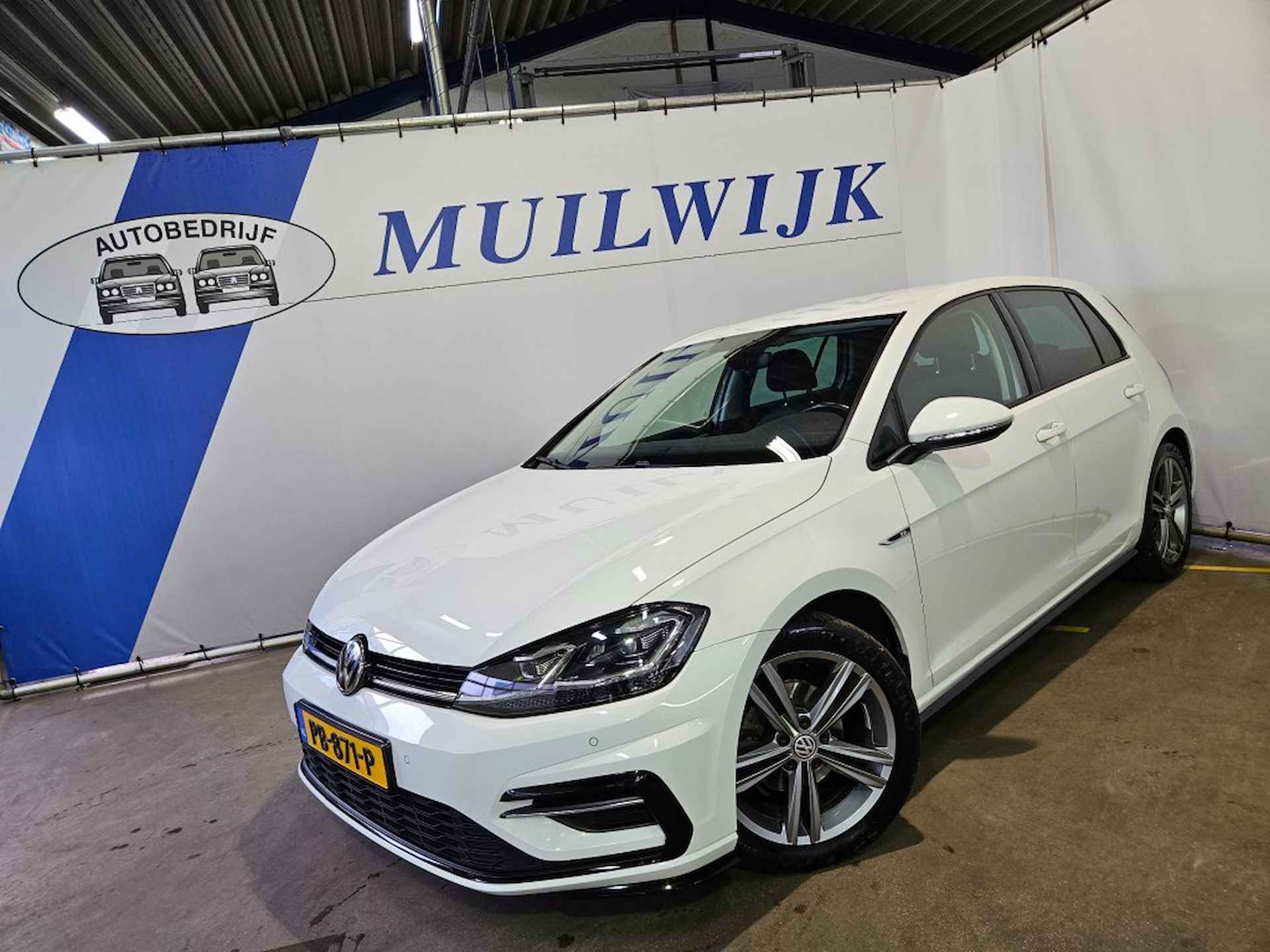 VOLKSWAGEN Golf 1.0 TSI Highline Business R / R-Line / Virtual / Full LED / NL A - 6/50