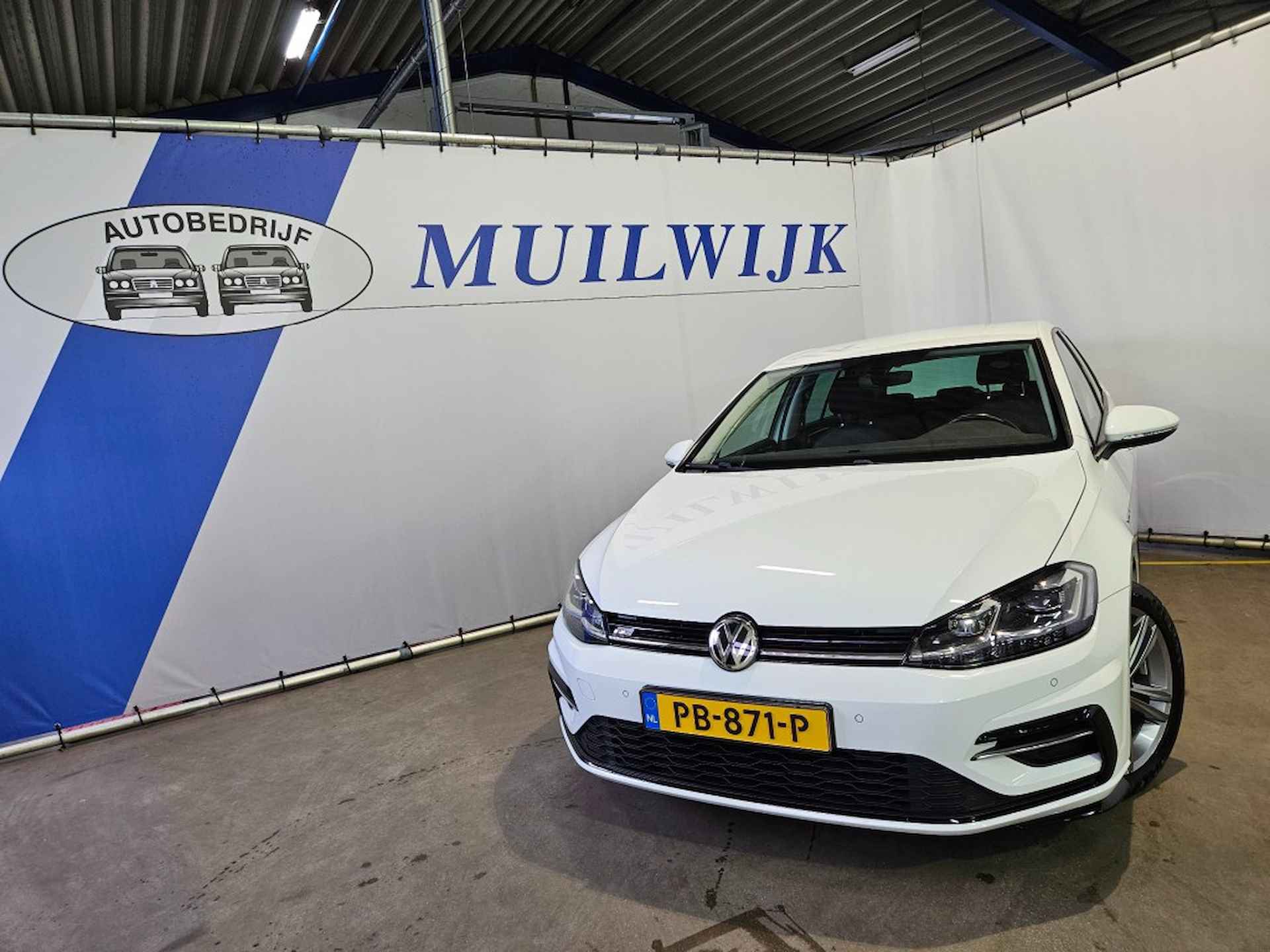 VOLKSWAGEN Golf 1.0 TSI Highline Business R / R-Line / Virtual / Full LED / NL A - 8/50