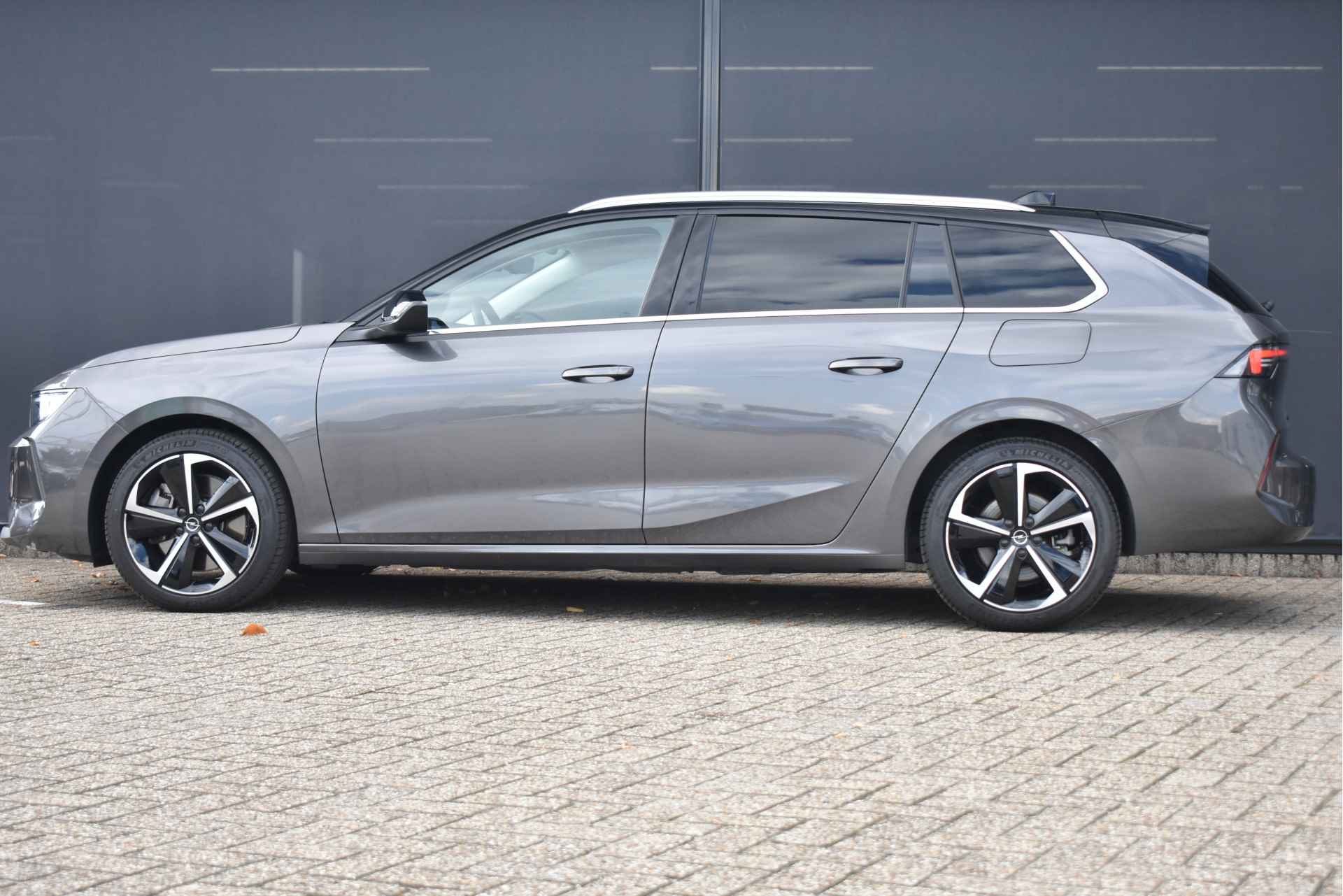 Opel Astra Sports Tourer PHEV 1.6 Turbo Plug-in Hybrid Business Elegance 180pk Automaat | Navigatie Pro | AGR-Comfortstoelen | Dodehoek-Det - 4/63
