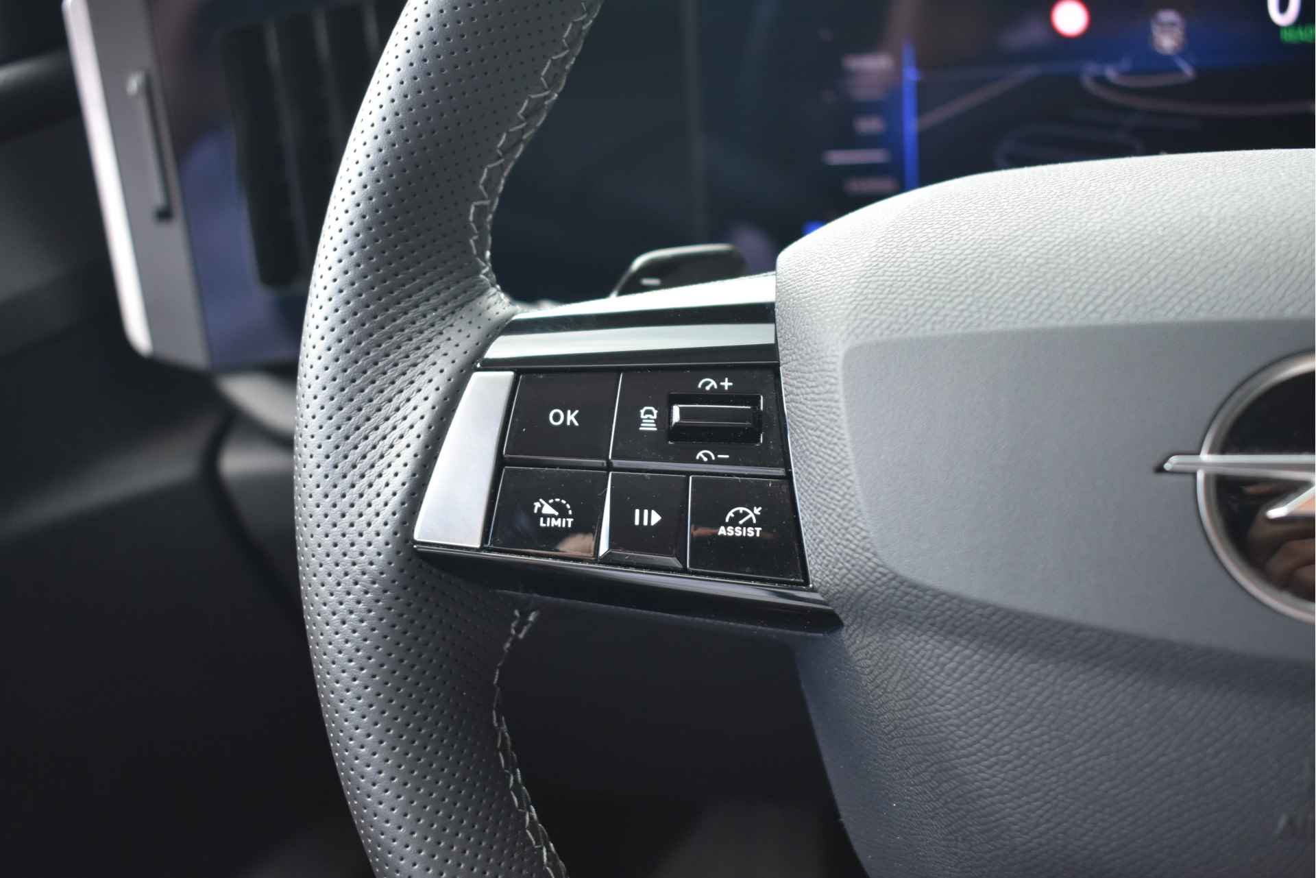 Opel Astra Sports Tourer PHEV 1.6 Turbo Plug-in Hybrid Business Elegance 180pk Automaat | Navigatie Pro | AGR-Comfortstoelen | Dodehoek-Det - 18/63