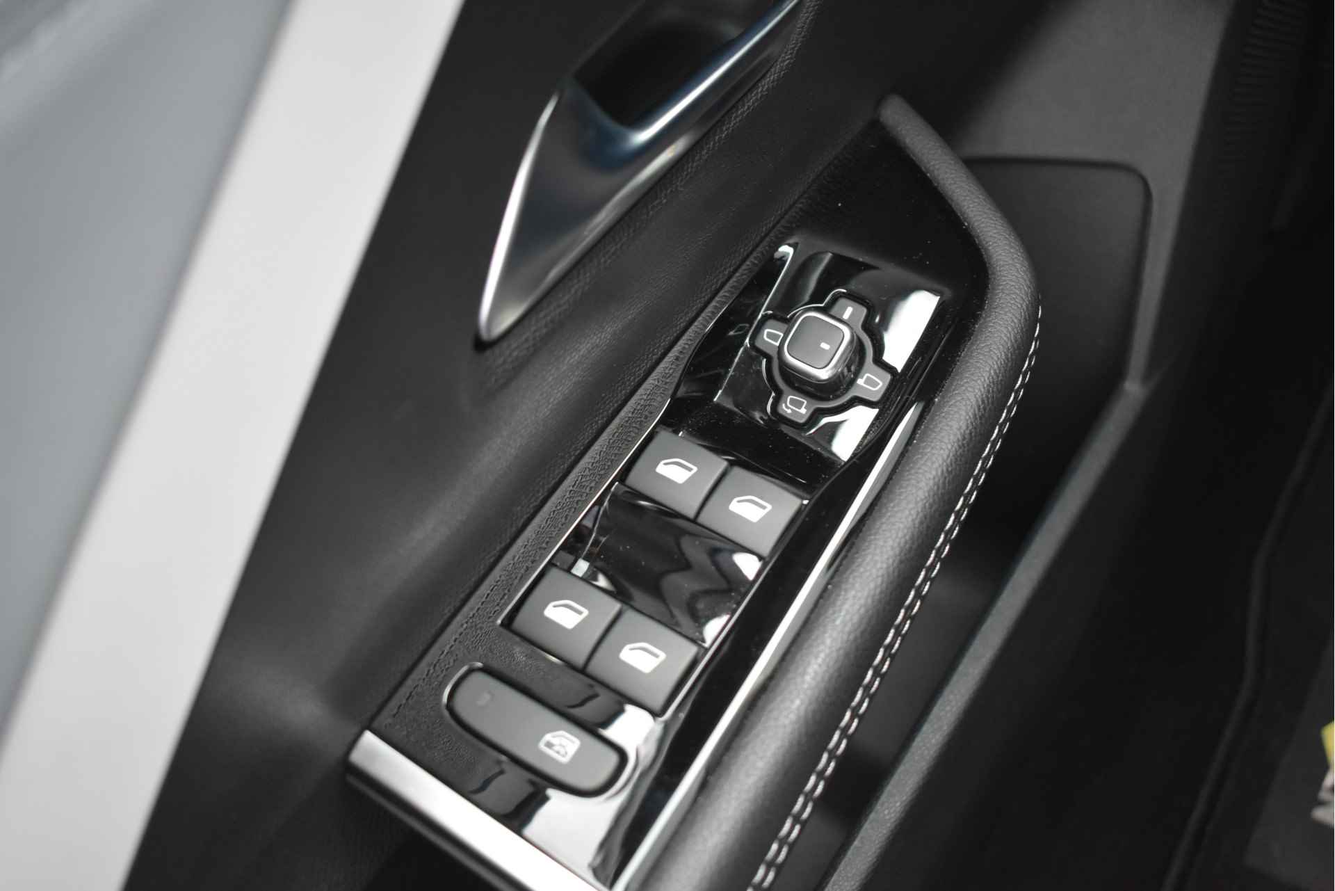 Opel Astra Sports Tourer PHEV 1.6 Turbo Plug-in Hybrid Business Elegance 180pk Automaat | Navigatie Pro | AGR-Comfortstoelen | Dodehoek-Det - 22/63