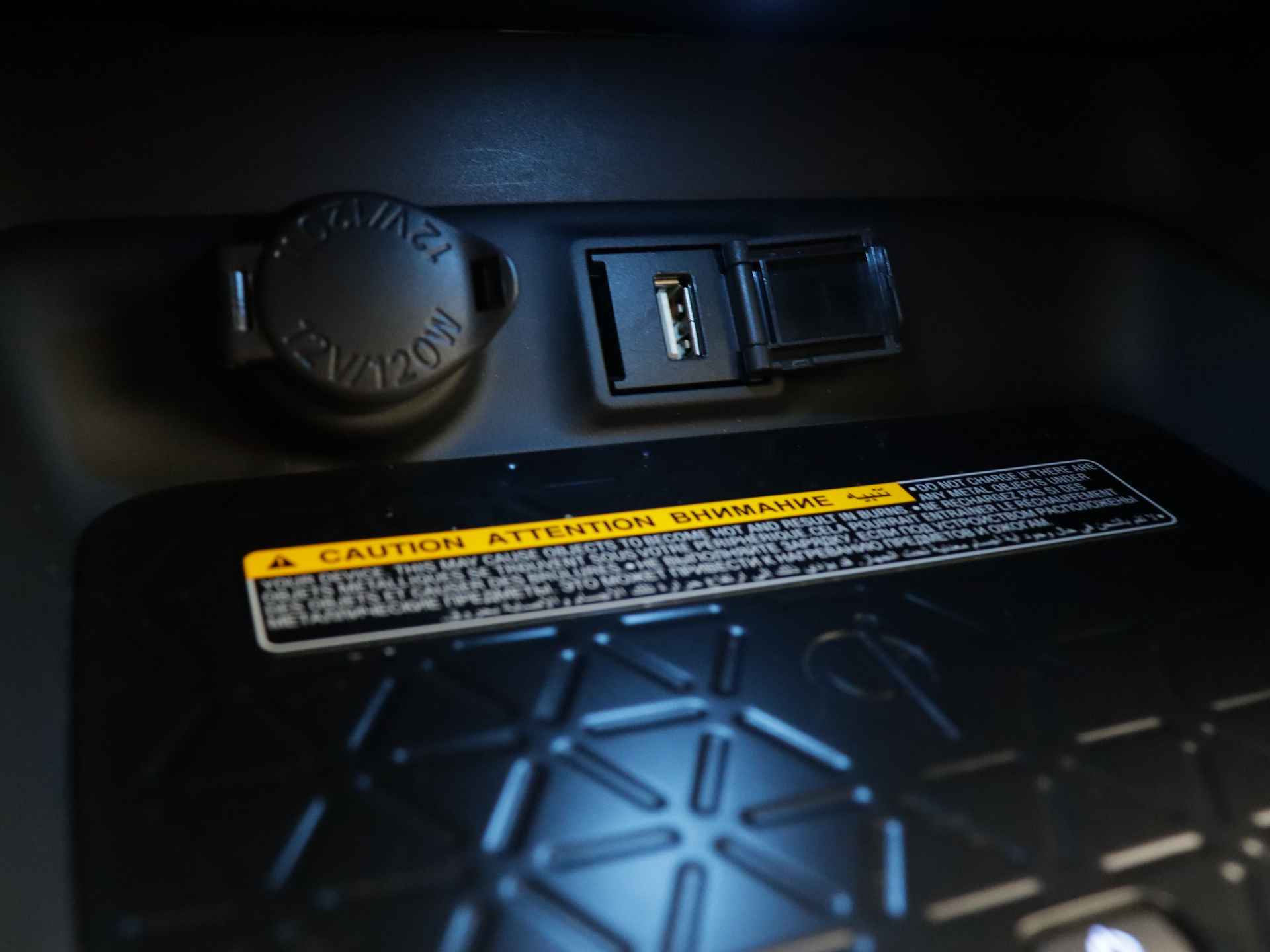 Toyota RAV4 2.5 Hybrid AWD Dynamic Limited | LED | Apple Carplay & Android Auto | Stoelverwarming | Elektrische Achterklep | - 29/40