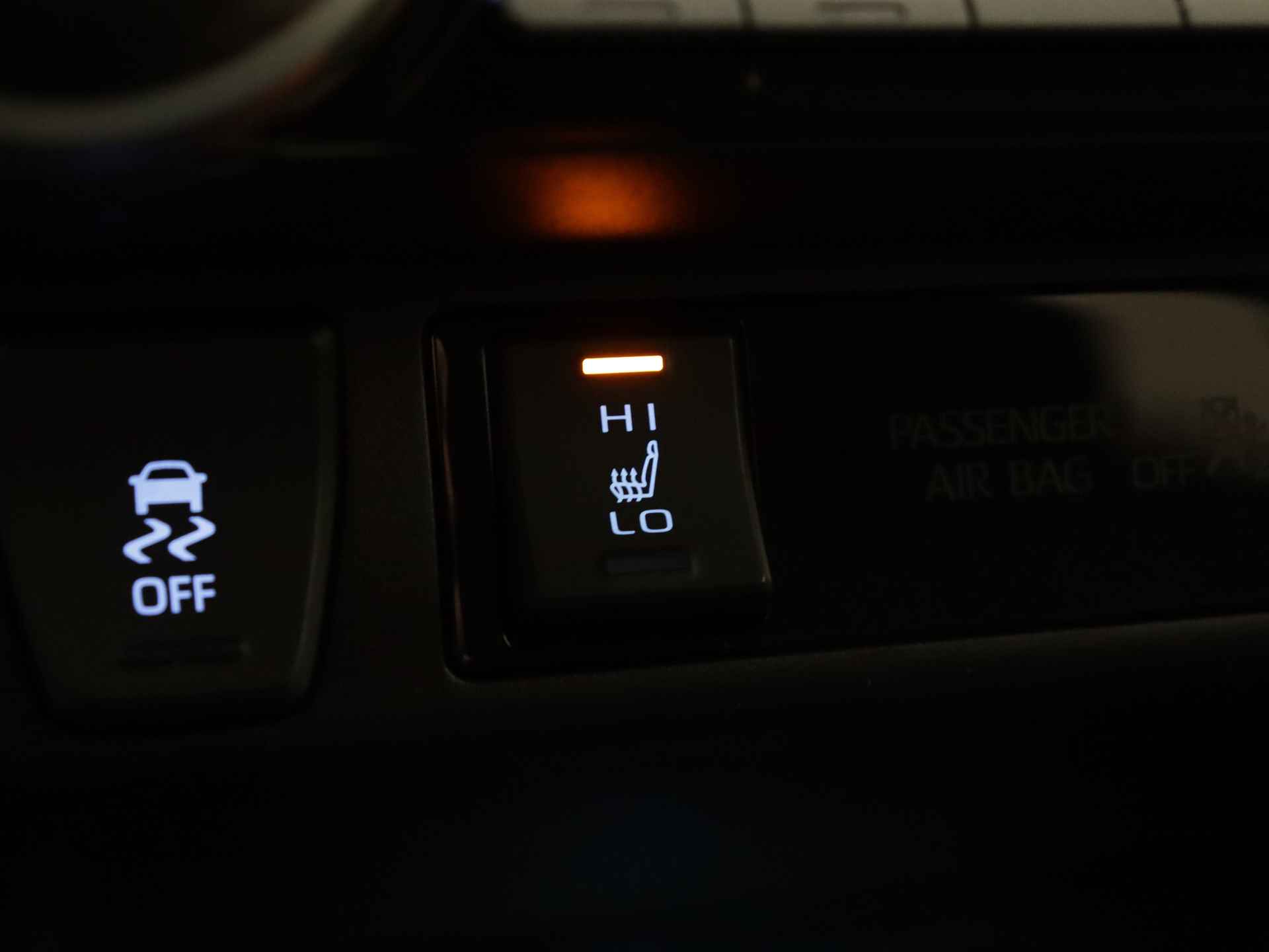 Toyota RAV4 2.5 Hybrid AWD Dynamic Limited | LED | Apple Carplay & Android Auto | Stoelverwarming | Elektrische Achterklep | - 30/40