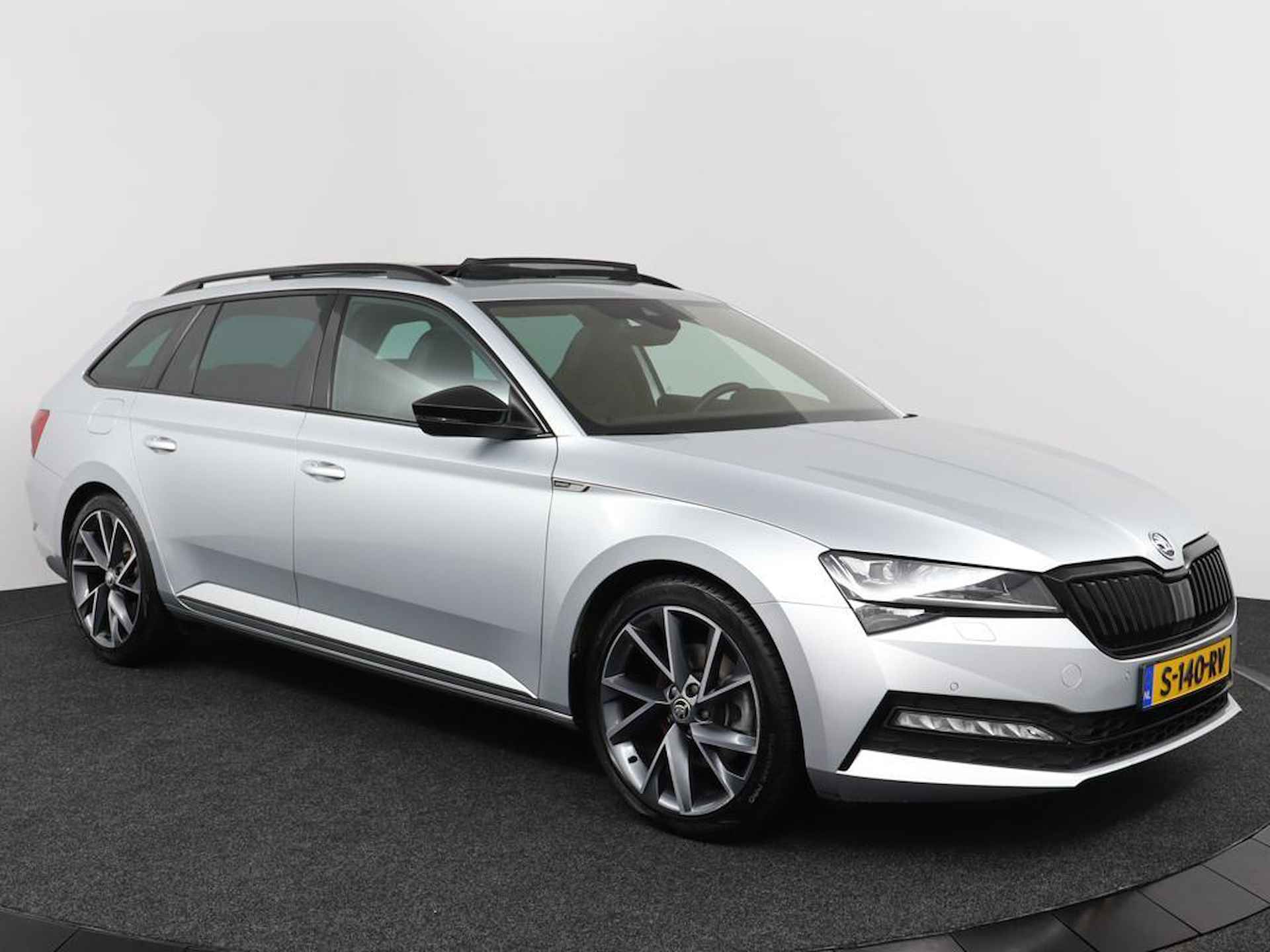 Škoda Superb Combi 1.5 TSI 150Pk Automaat Sportline Business Panodak + Elec. klep + ACC + Zwart optiek + Elec. trekhaak - 12/54