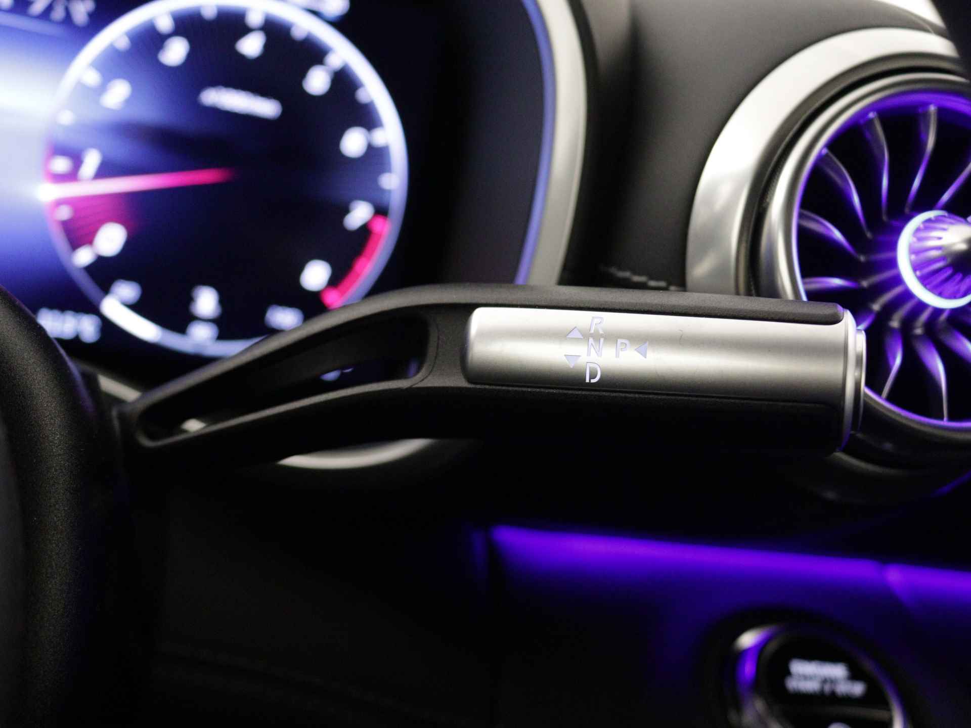Mercedes-Benz AMG GT 63 4MATIC+ | Rijassistentiepakket plus | AMG Nightpakket II | ENERGIZING AIR CONTROL | AMG Track pace | Sierelementen in AMG carbon | Burmester  Surround Sound systeem | - 17/38