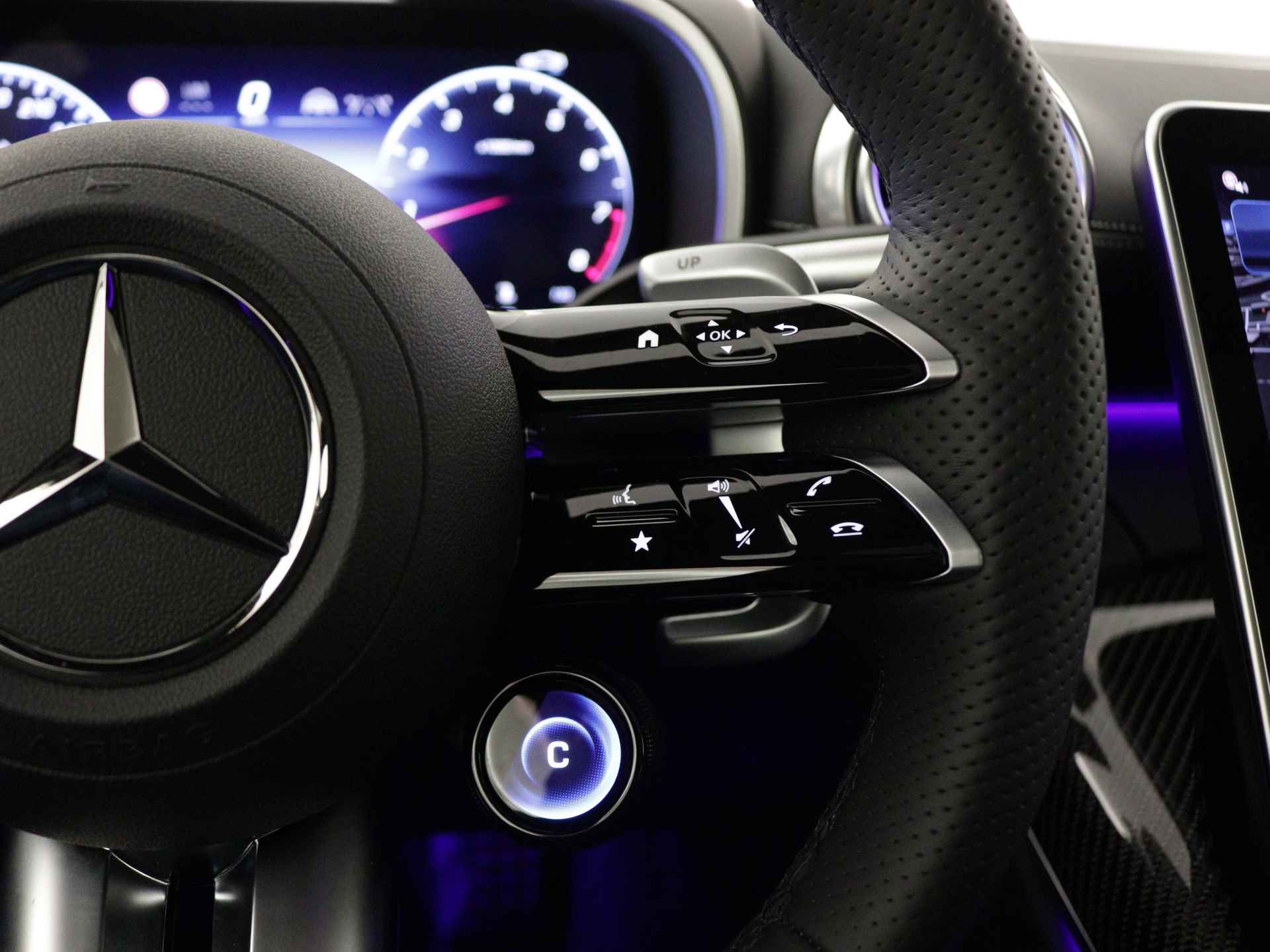Mercedes-Benz AMG GT 63 4MATIC+ | Rijassistentiepakket plus | AMG Nightpakket II | ENERGIZING AIR CONTROL | AMG Track pace | Sierelementen in AMG carbon | Burmester  Surround Sound systeem | - 19/38