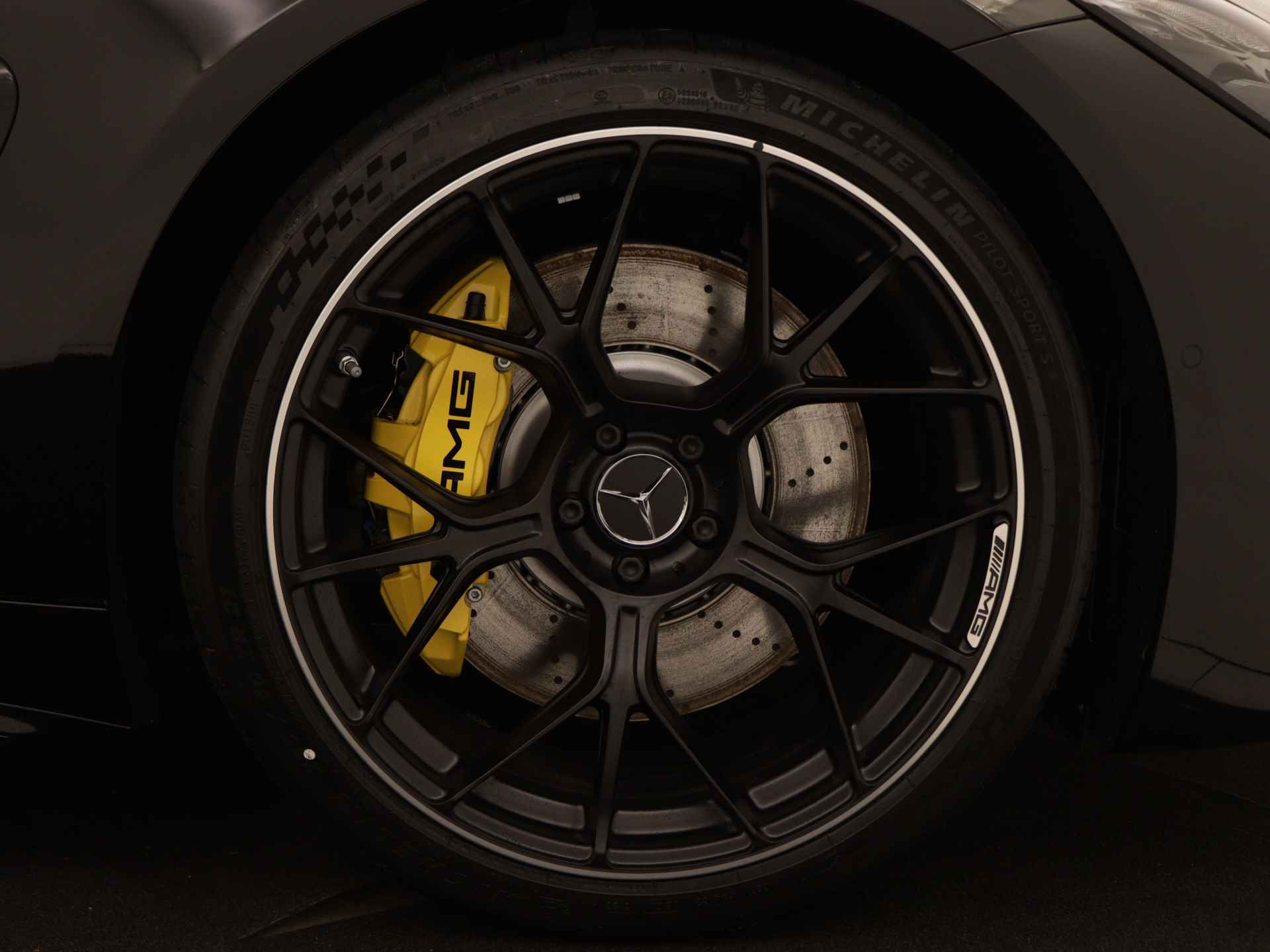 Mercedes-Benz AMG GT 63 4MATIC+ | Rijassistentiepakket plus | AMG Nightpakket II | ENERGIZING AIR CONTROL | AMG Track pace | Sierelementen in AMG carbon | Burmester  Surround Sound systeem | - 36/38