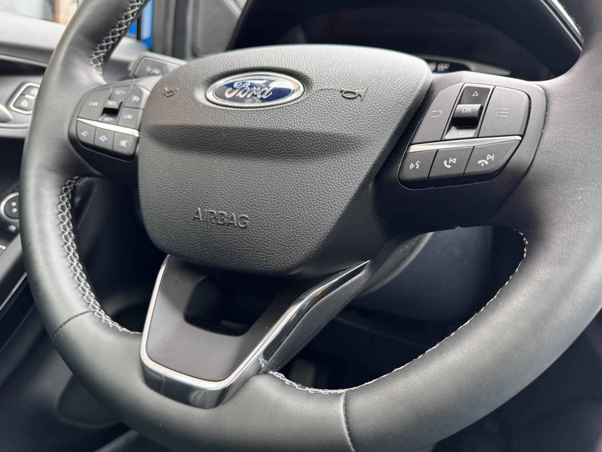 Ford Puma 1.0 EcoBoost Titanium / Automaat / Trekhaak / Panoramadak / Navigatie + Camera / Stoel + Stuurverwarming - 18/52