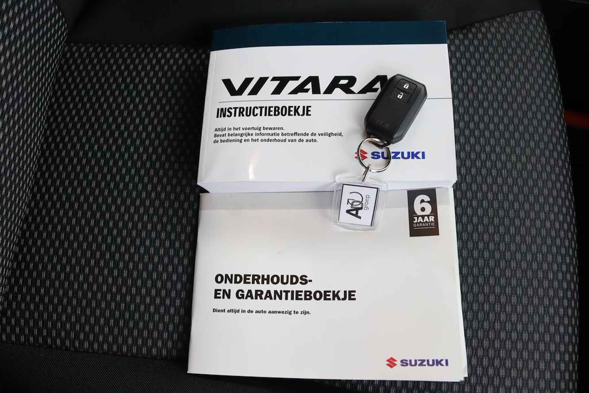 Suzuki Vitara 1.4 Boosterjet Select Smart Hybrid | Keyless Entry | Navigatie | Parkeersensoren Achter | Stoelverwarming | Suzuki Connect | - 25/44