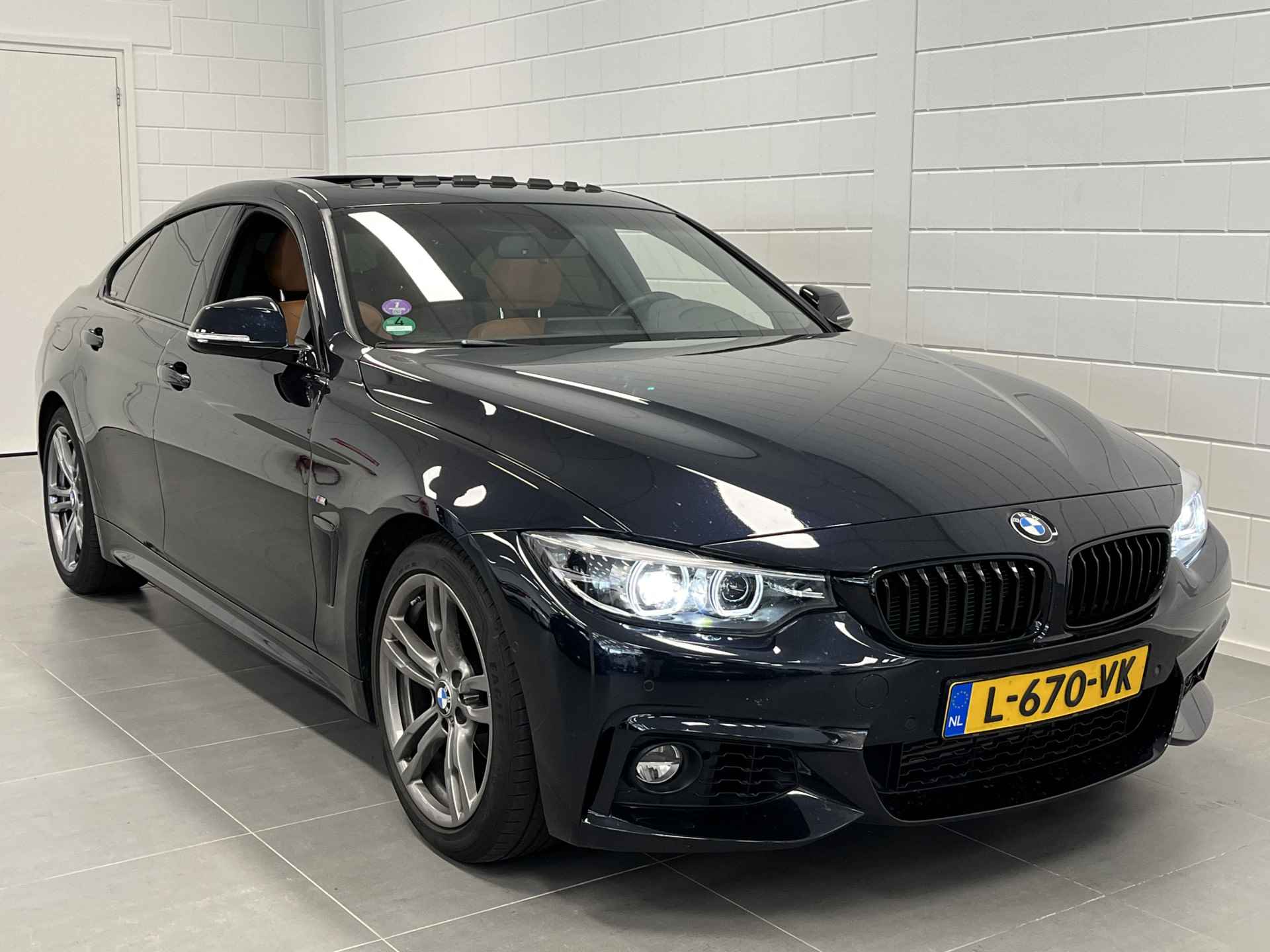 BMW 4 Serie Gran Coupé 418i Executive Edition LEDER | OPEN DAK | NAVIGATIE | DEALER ONDERHOUDEN! - 10/49