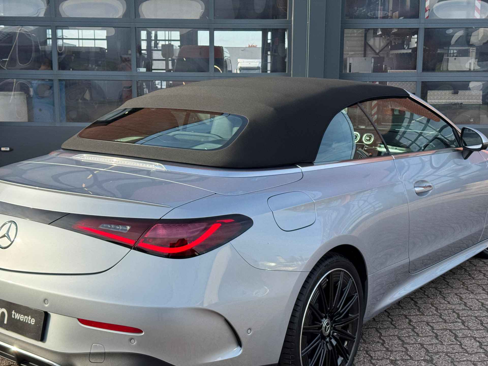 Mercedes-Benz CLE 200 Cabriolet AMG Line | Rij-assistentiepakket | Burmester | Digital Light | Head-up Display - 8/16