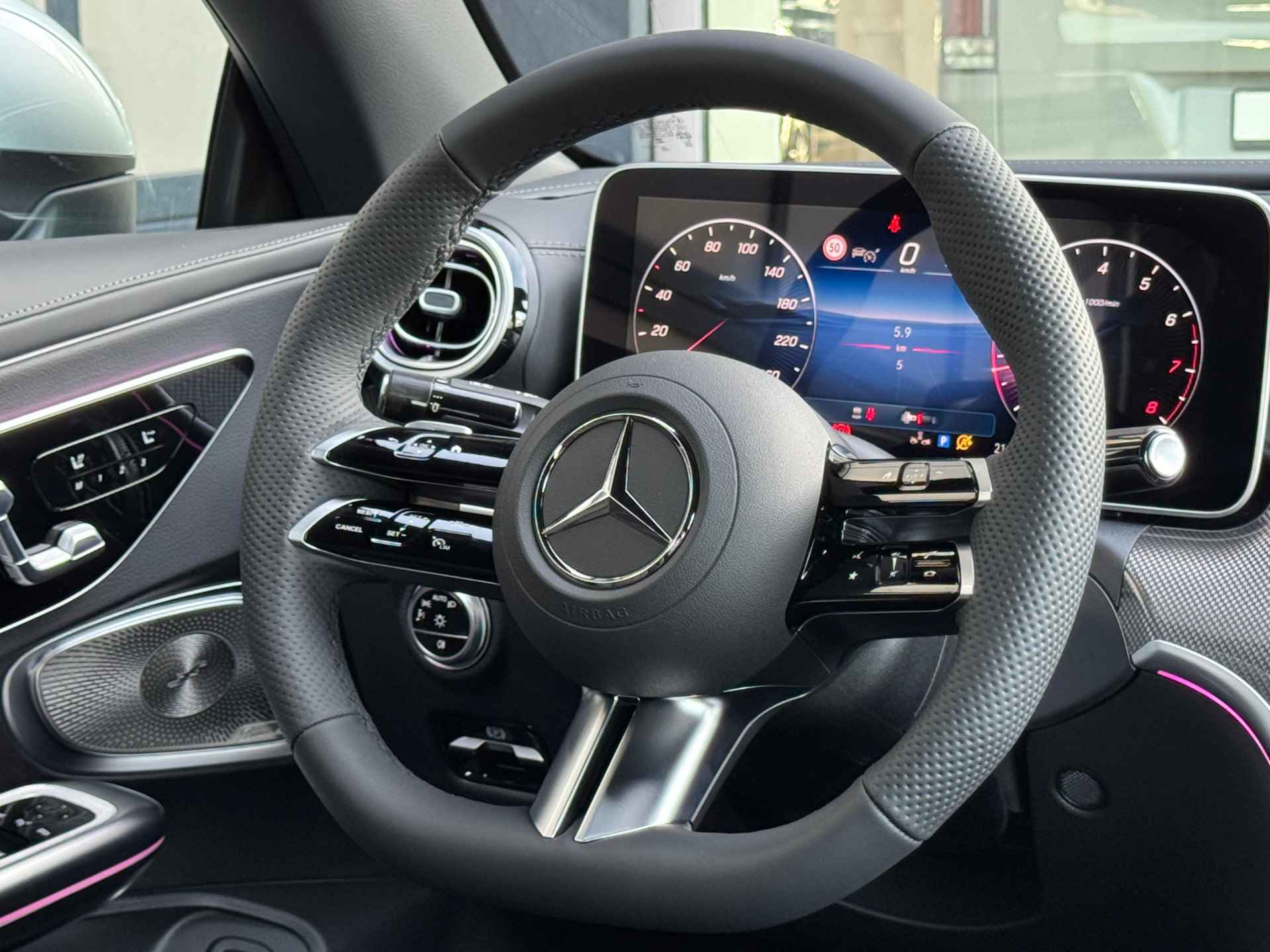 Mercedes-Benz CLE 200 Cabriolet AMG Line | Rij-assistentiepakket | Burmester | Digital Light | Head-up Display - 11/16