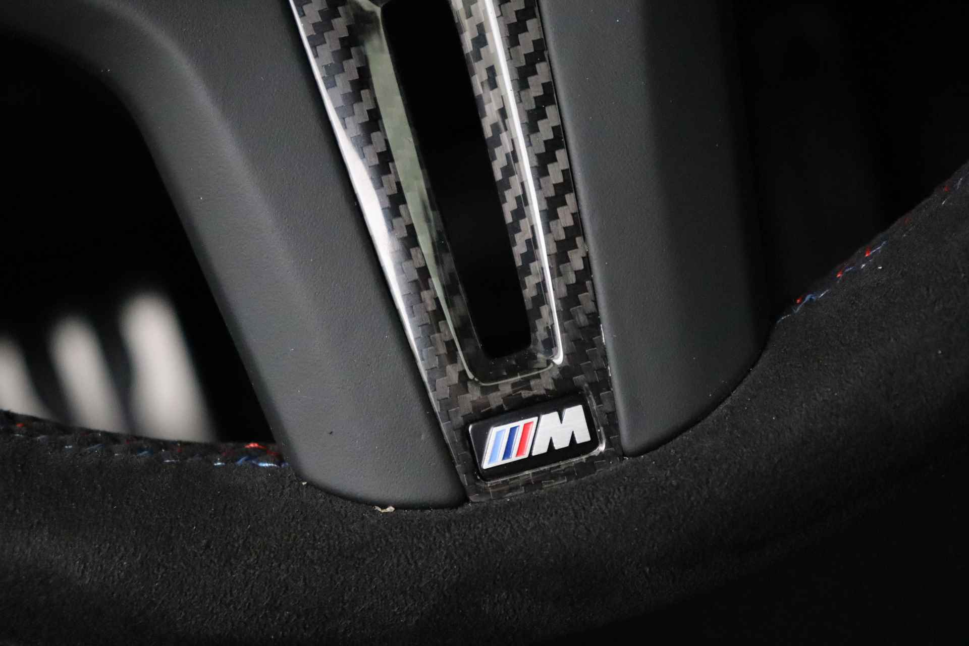 BMW 3 Serie M3 CS High Executive Automaat / M Drive Professional / M Carbon kuipstoelen / Adaptief M Onderstel / M Carbon-Keramik-Remmen / Live Cockpit Professional - 33/93