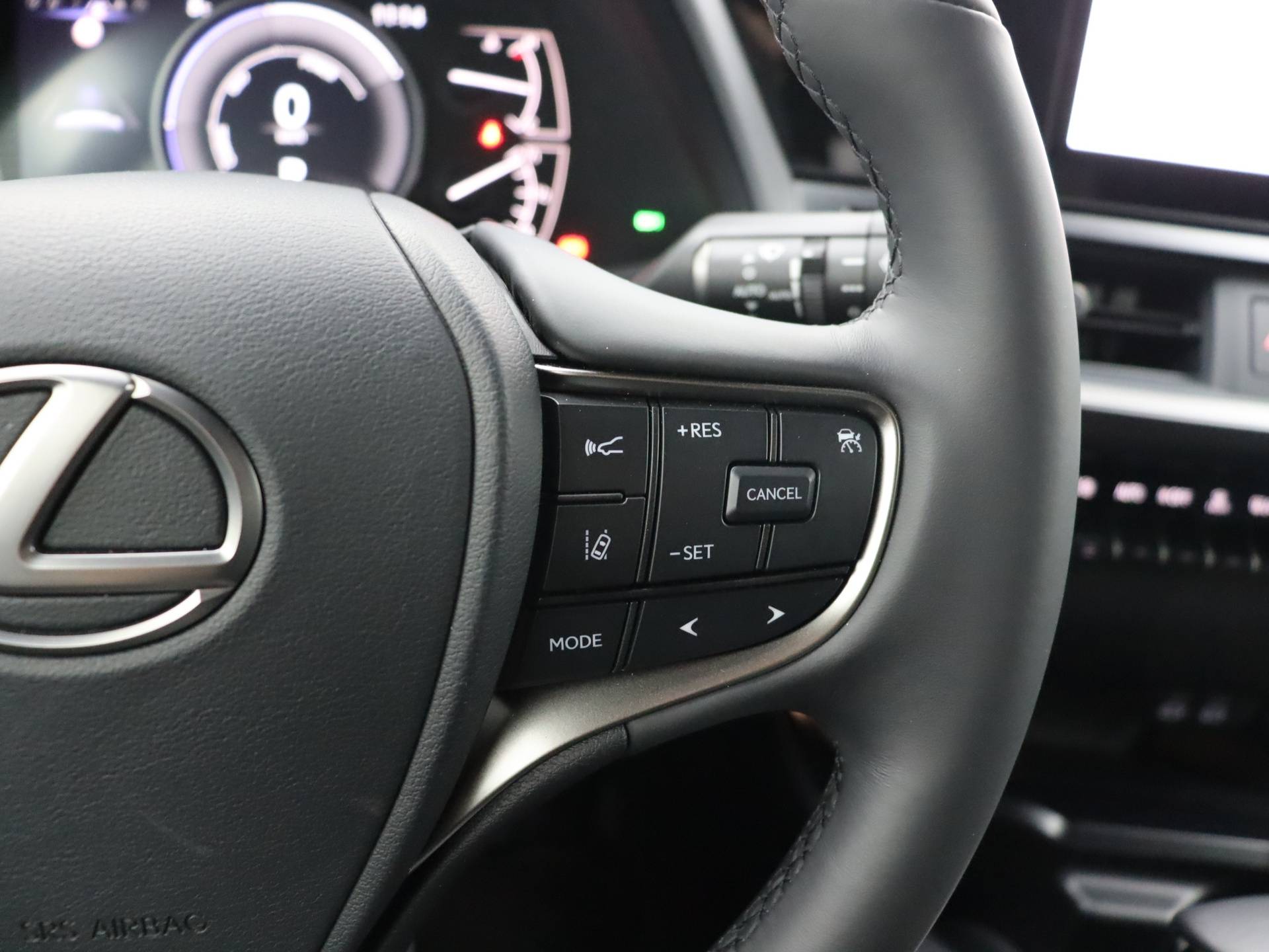 Lexus UX 250h Business Line | Navigatie | Draadloze telefoonlader en Apple CarPlay | BSM | Parkeersensoren | - 18/32